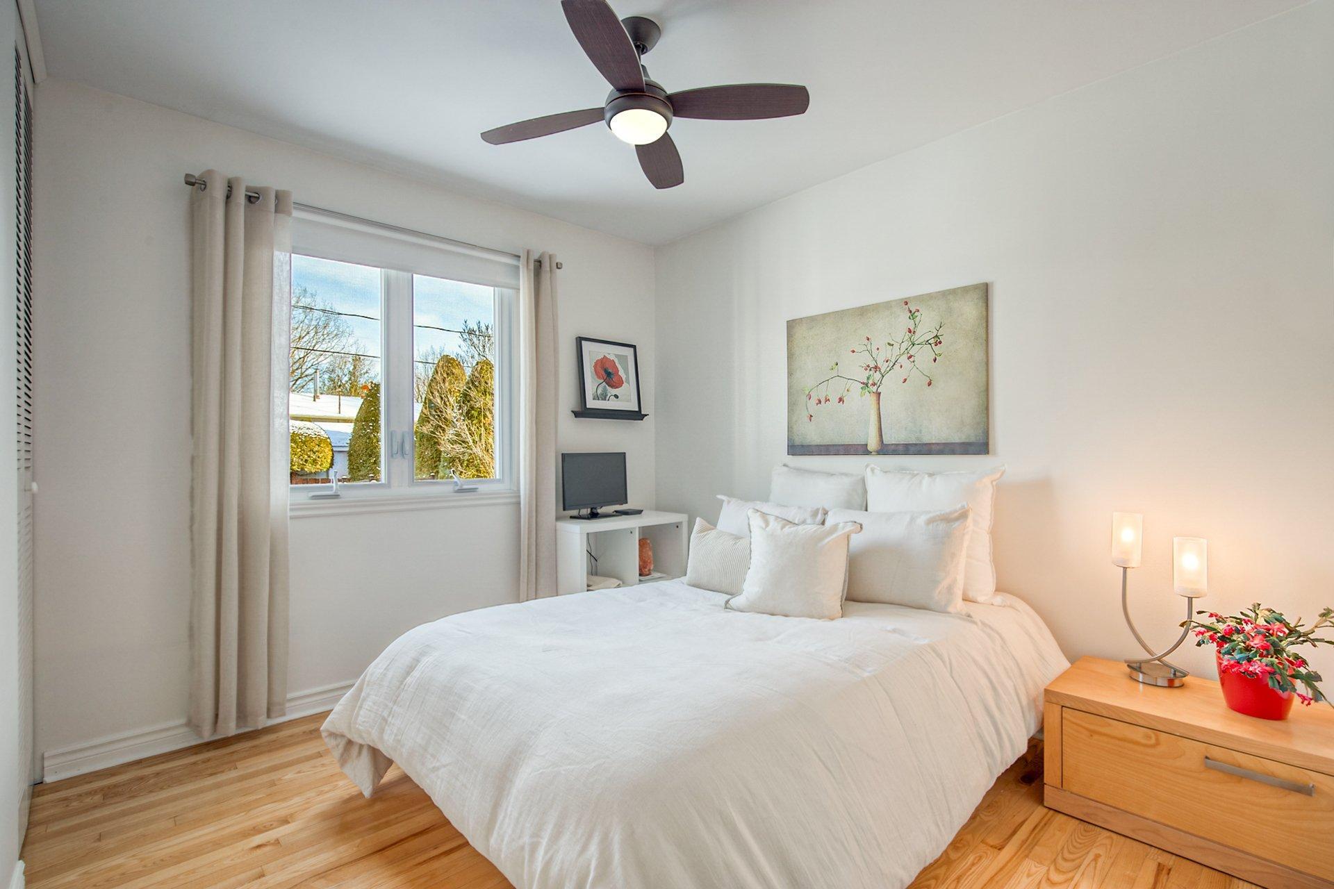 









1290


Rue Boisbriand

,
Saint-Bruno-de-Montarville,




QC
J3V4X5

