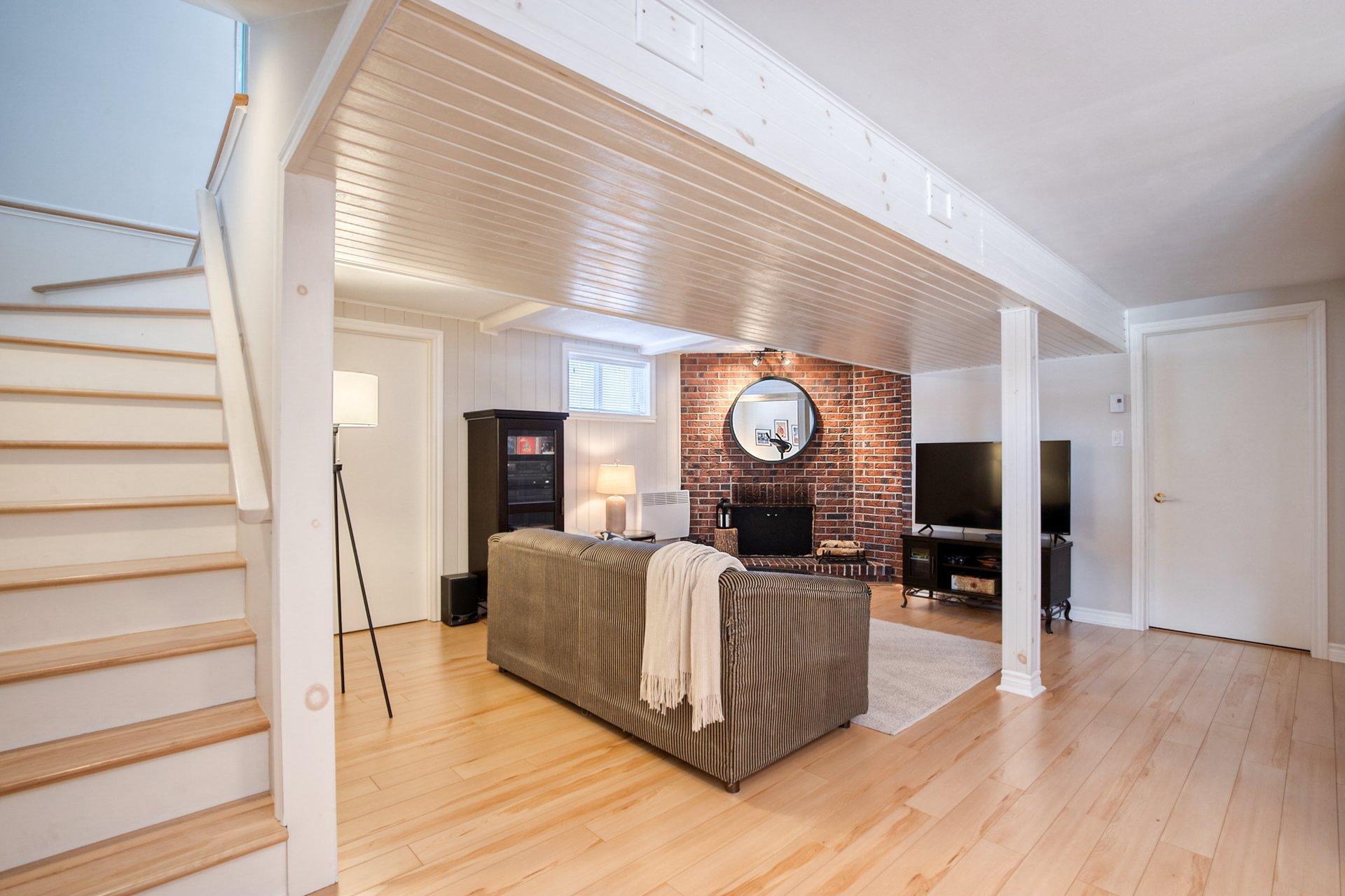 









1290


Rue Boisbriand

,
Saint-Bruno-de-Montarville,




QC
J3V4X5

