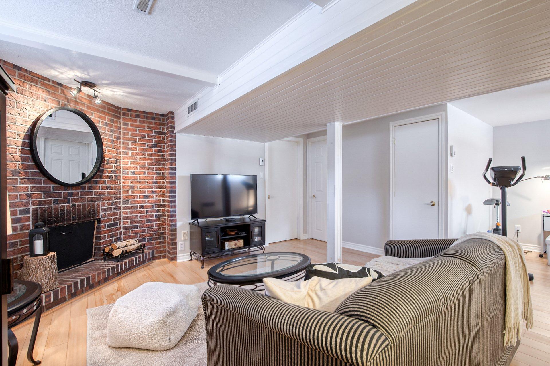 









1290


Rue Boisbriand

,
Saint-Bruno-de-Montarville,




QC
J3V4X5

