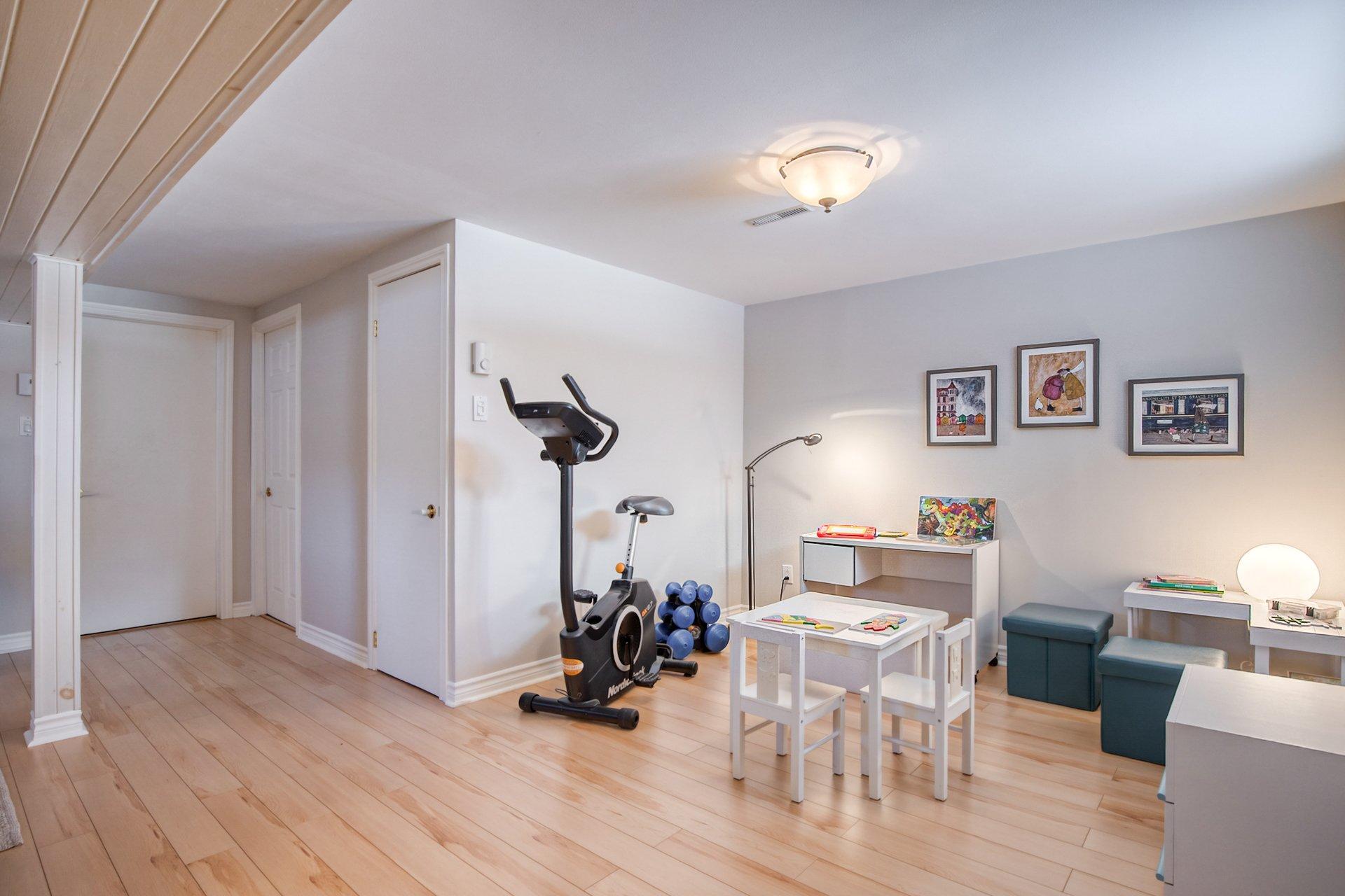 









1290


Rue Boisbriand

,
Saint-Bruno-de-Montarville,




QC
J3V4X5

