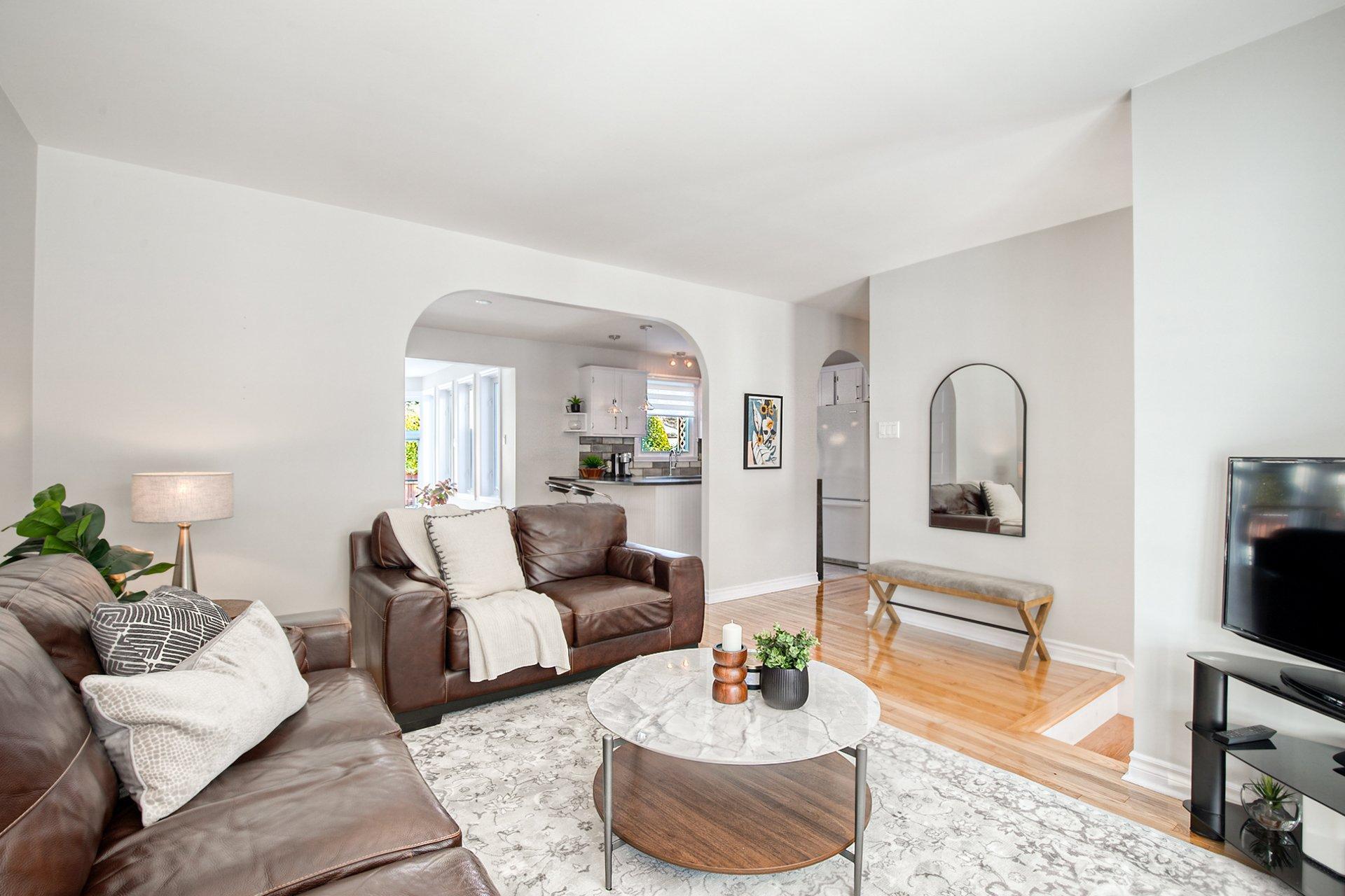 









1290


Rue Boisbriand

,
Saint-Bruno-de-Montarville,




QC
J3V4X5

