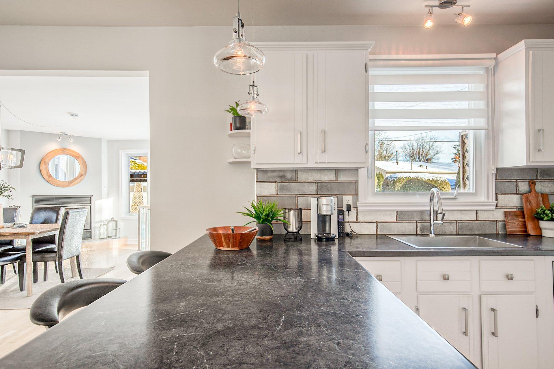 









1290


Rue Boisbriand

,
Saint-Bruno-de-Montarville,




QC
J3V4X5

