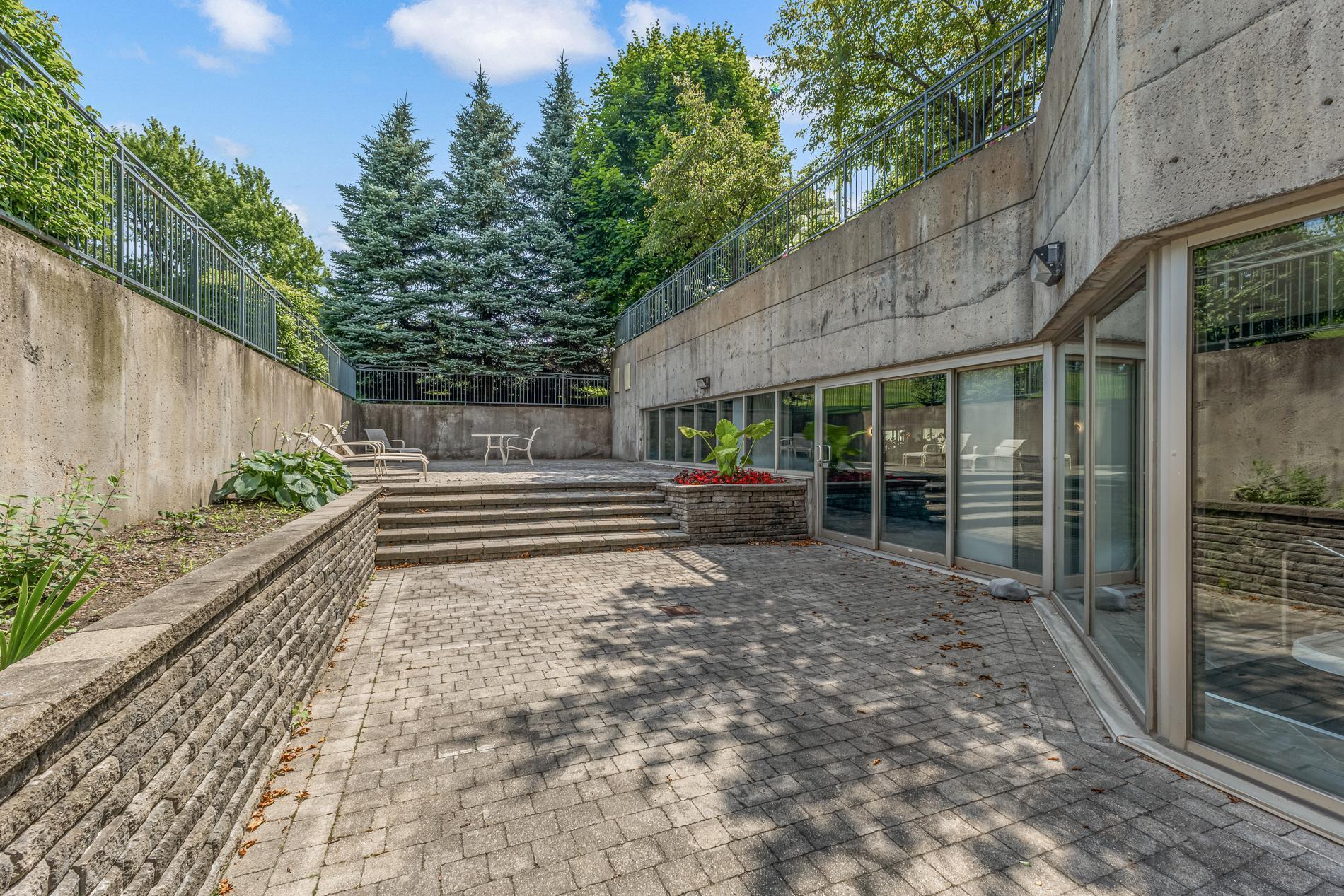 









2380


Av. Pierre-Dupuy

, 503,
Montréal (Ville-Marie),




QC
H3C6N3

