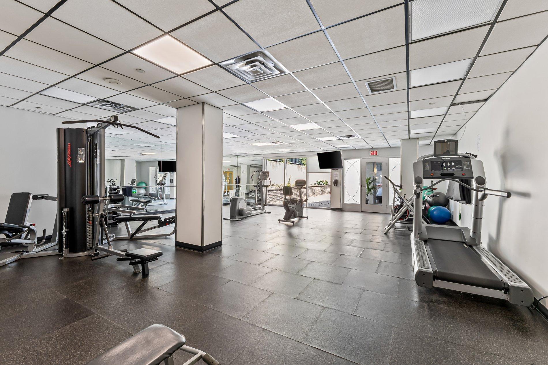 









2380


Av. Pierre-Dupuy

, 503,
Montréal (Ville-Marie),




QC
H3C6N3

