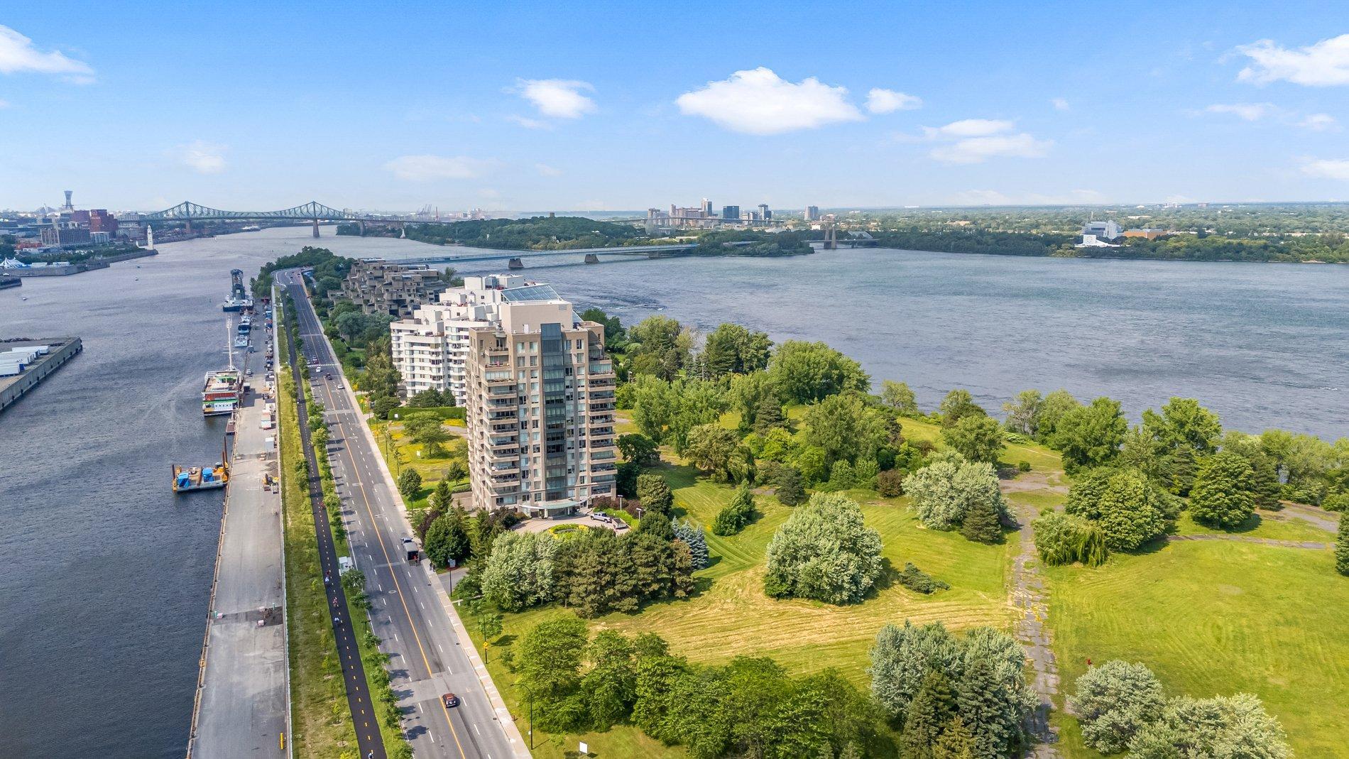 









2380


Av. Pierre-Dupuy

, 503,
Montréal (Ville-Marie),




QC
H3C6N3

