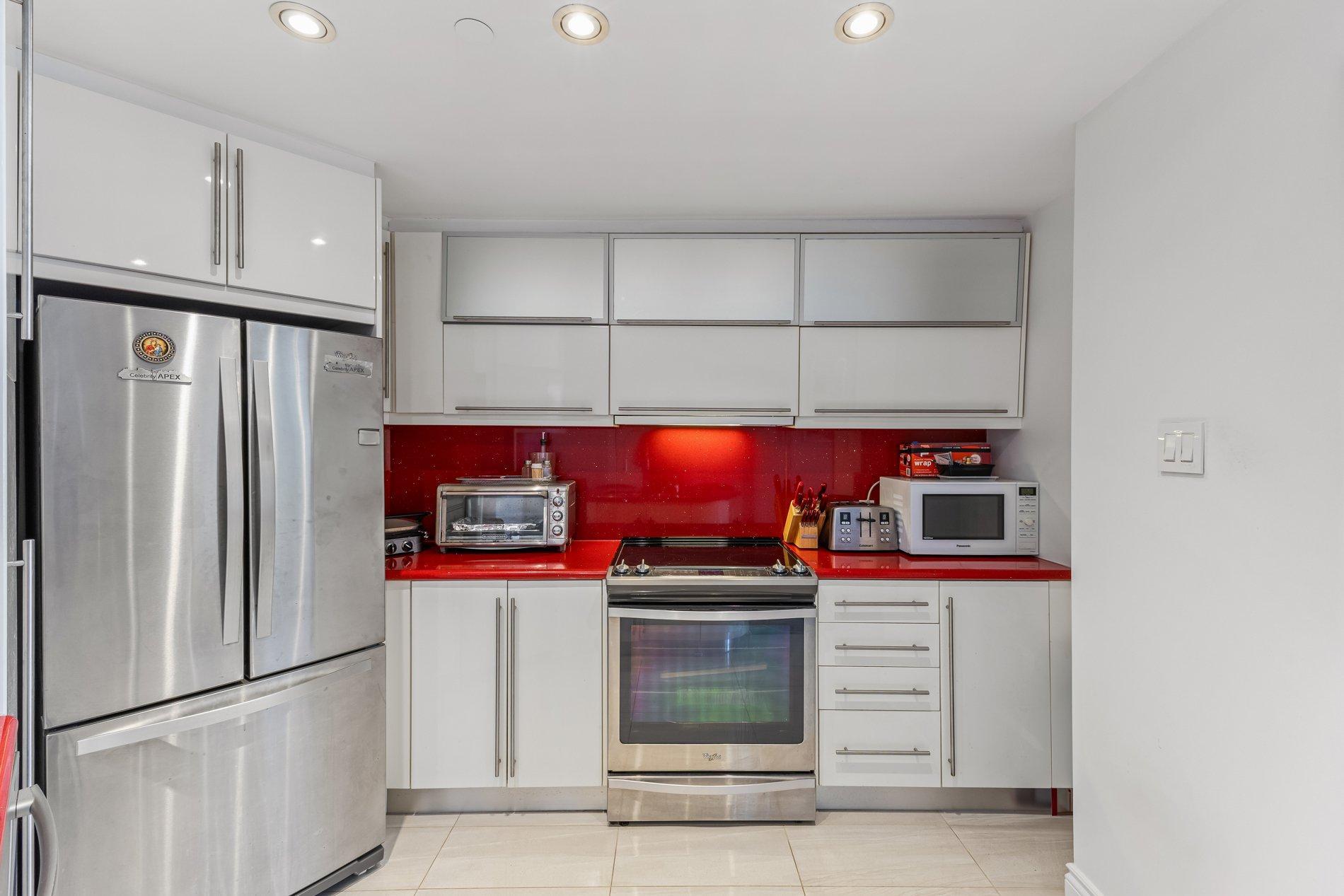 









2380


Av. Pierre-Dupuy

, 503,
Montréal (Ville-Marie),




QC
H3C6N3

