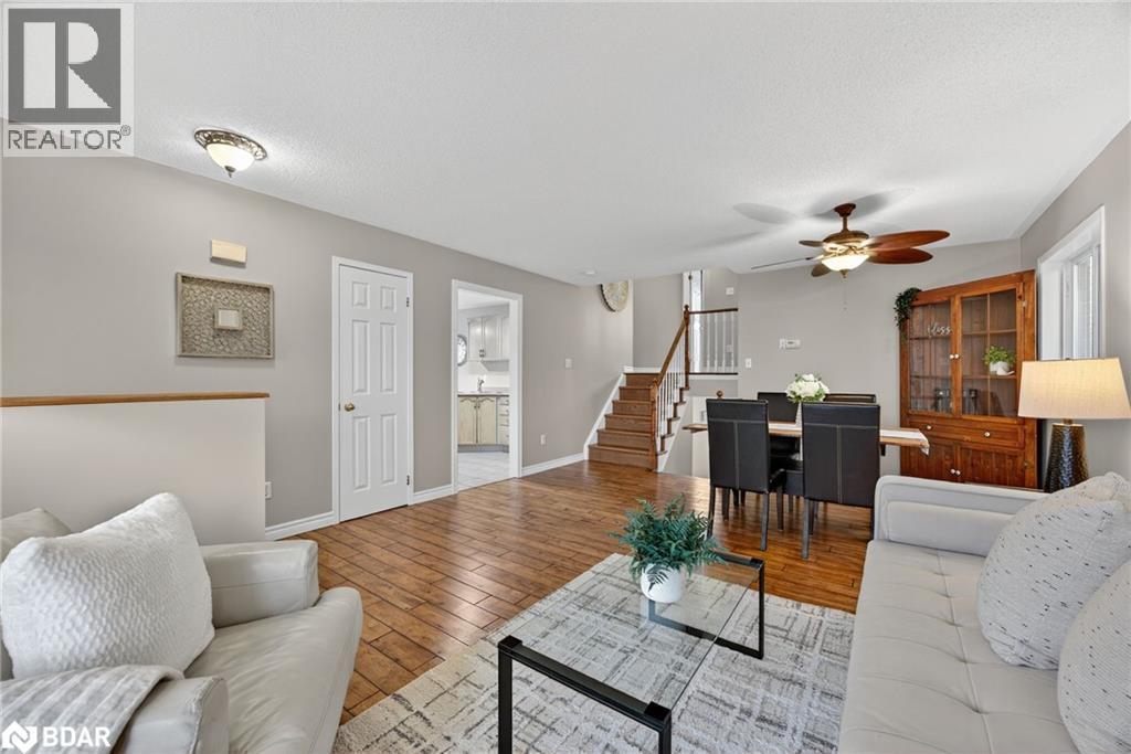 












1 DRAPER Crescent

,
Barrie,




Ontario
L4N8B1

