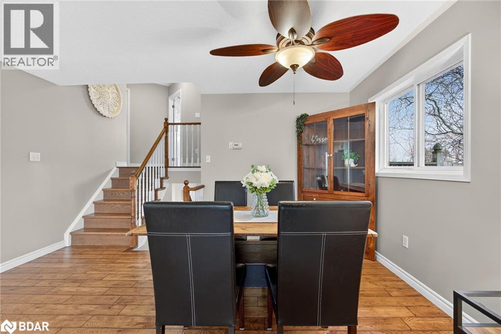 












1 DRAPER Crescent

,
Barrie,




Ontario
L4N8B1

