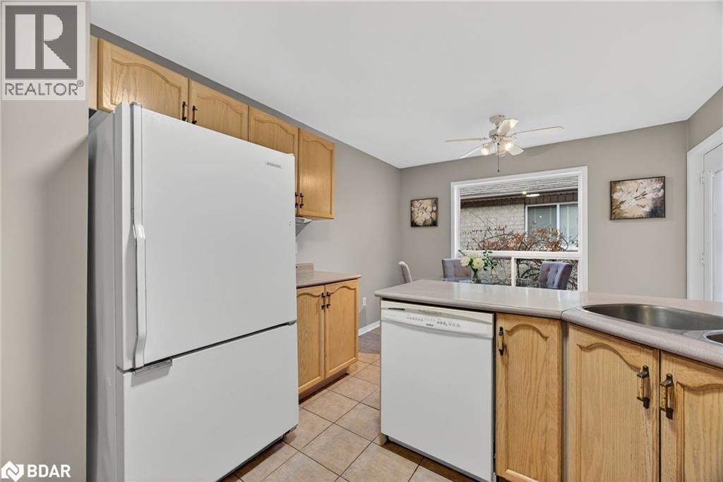 












1 DRAPER Crescent

,
Barrie,




Ontario
L4N8B1

