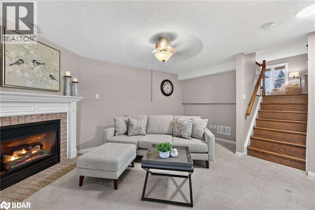 












1 DRAPER Crescent

,
Barrie,




Ontario
L4N8B1

