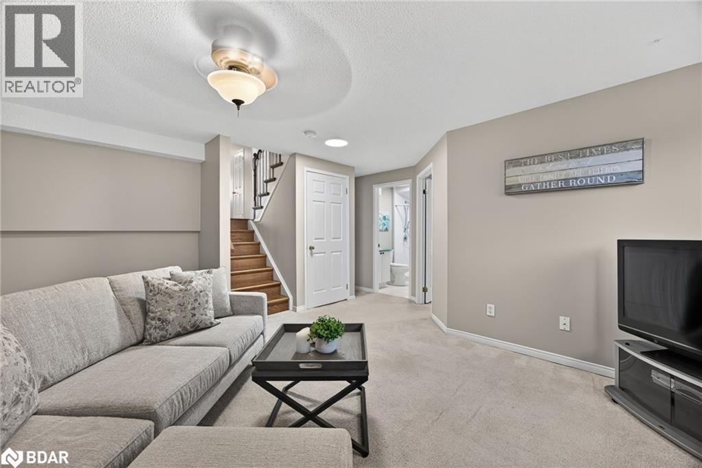 












1 DRAPER Crescent

,
Barrie,




Ontario
L4N8B1

