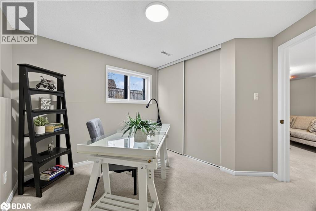 












1 DRAPER Crescent

,
Barrie,




Ontario
L4N8B1

