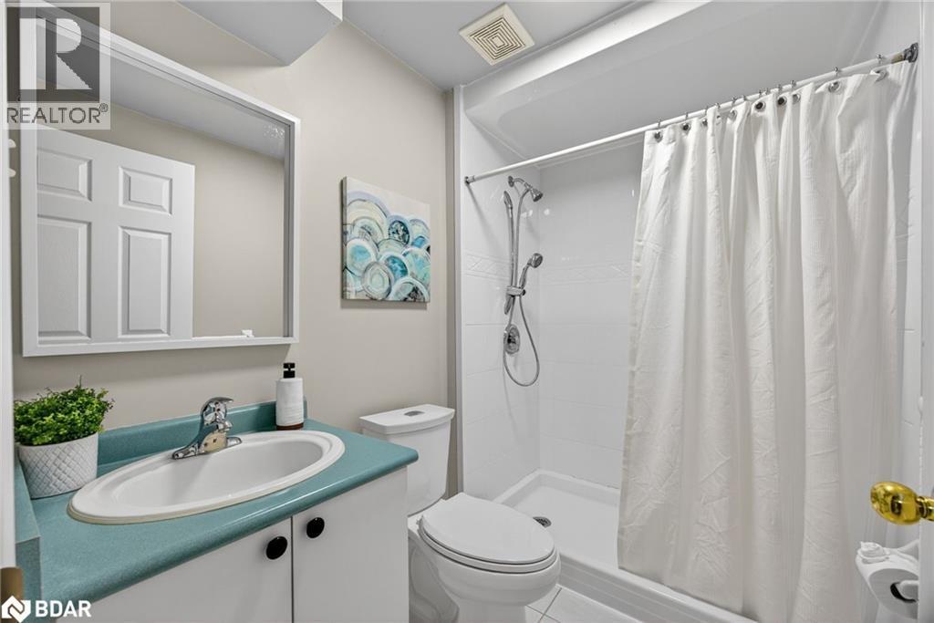 












1 DRAPER Crescent

,
Barrie,




Ontario
L4N8B1

