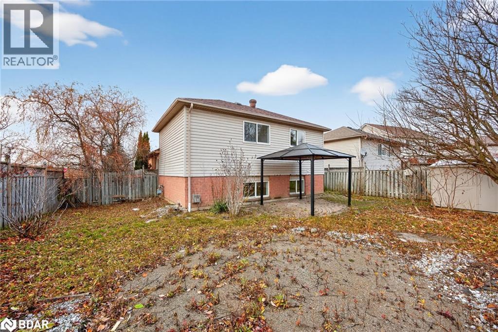 












1 DRAPER Crescent

,
Barrie,




Ontario
L4N8B1

