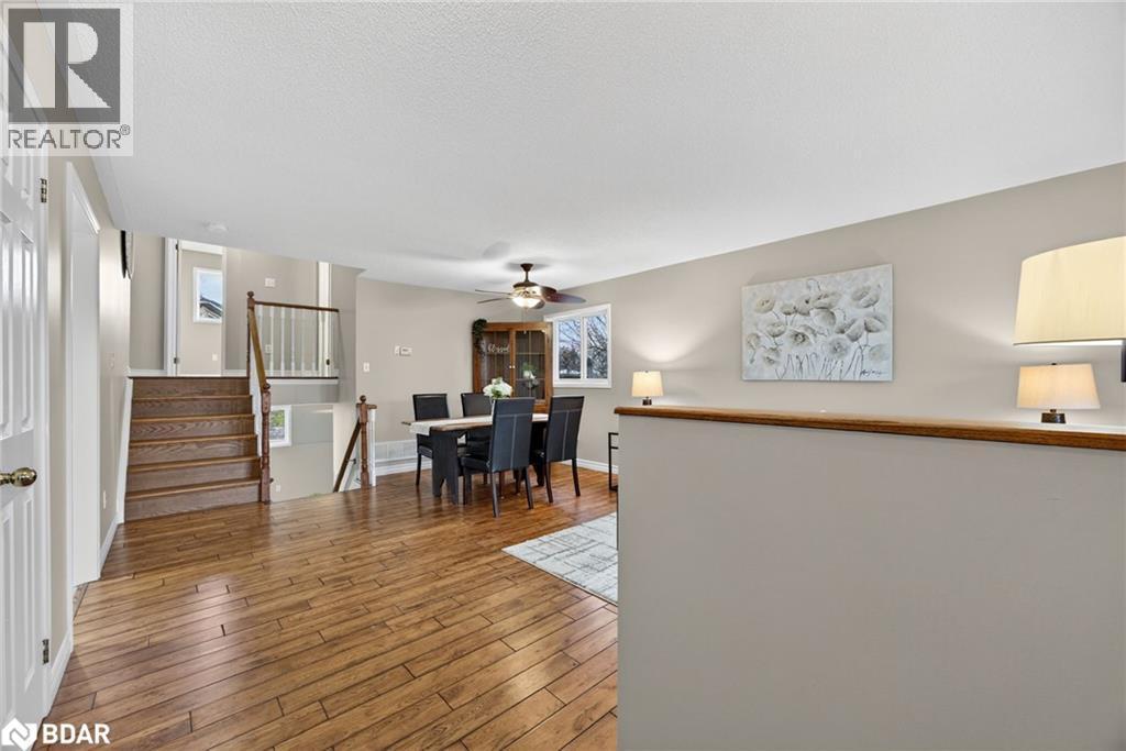 












1 DRAPER Crescent

,
Barrie,




Ontario
L4N8B1

