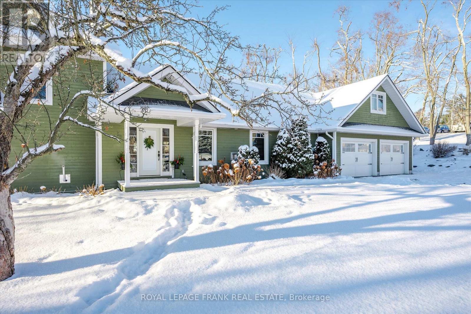 












1898 LAKEHURST ROAD

,
Trent Lakes,




Ontario
K0L1J0

