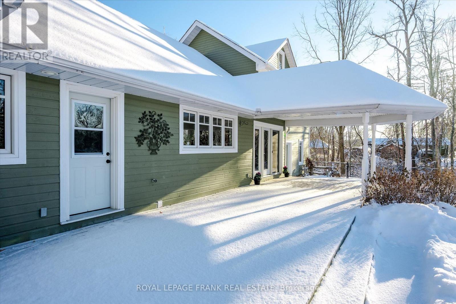 












1898 LAKEHURST ROAD

,
Trent Lakes,




Ontario
K0L1J0

