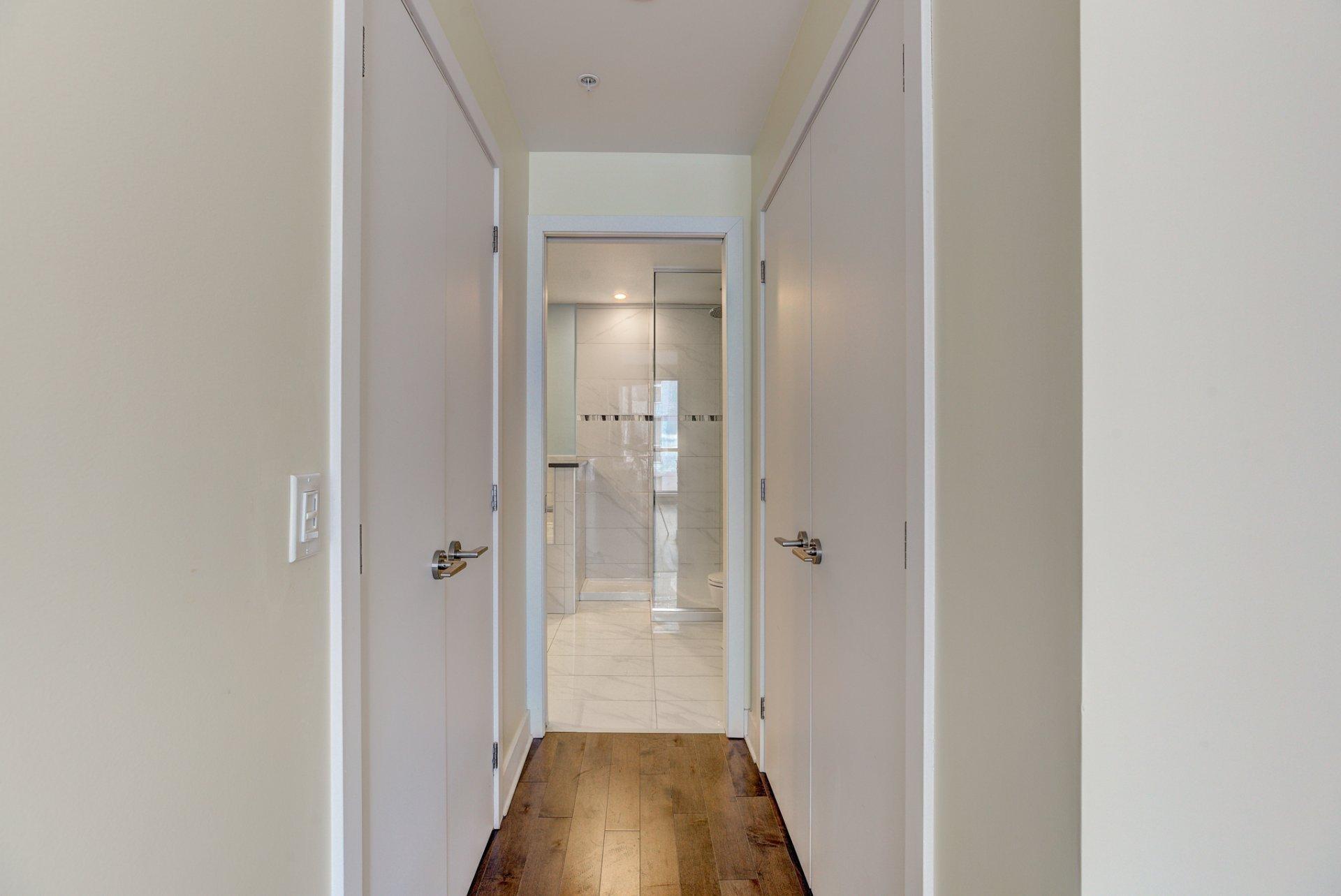 









5175


Av. de Courtrai

, 811,
Montréal (Côte-des-Neiges/Notre-Dame-de-Grâce),




QC
H3W0A9

