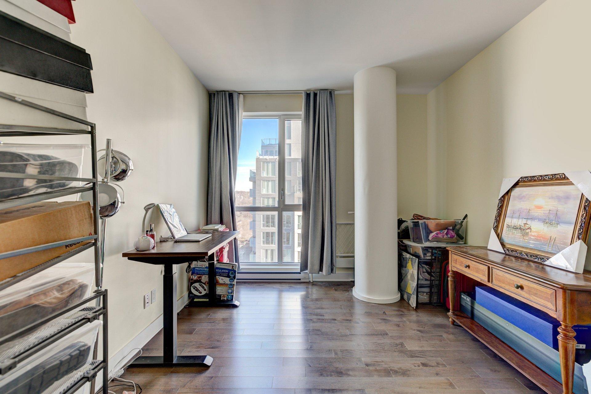 









5175


Av. de Courtrai

, 811,
Montréal (Côte-des-Neiges/Notre-Dame-de-Grâce),




QC
H3W0A9

