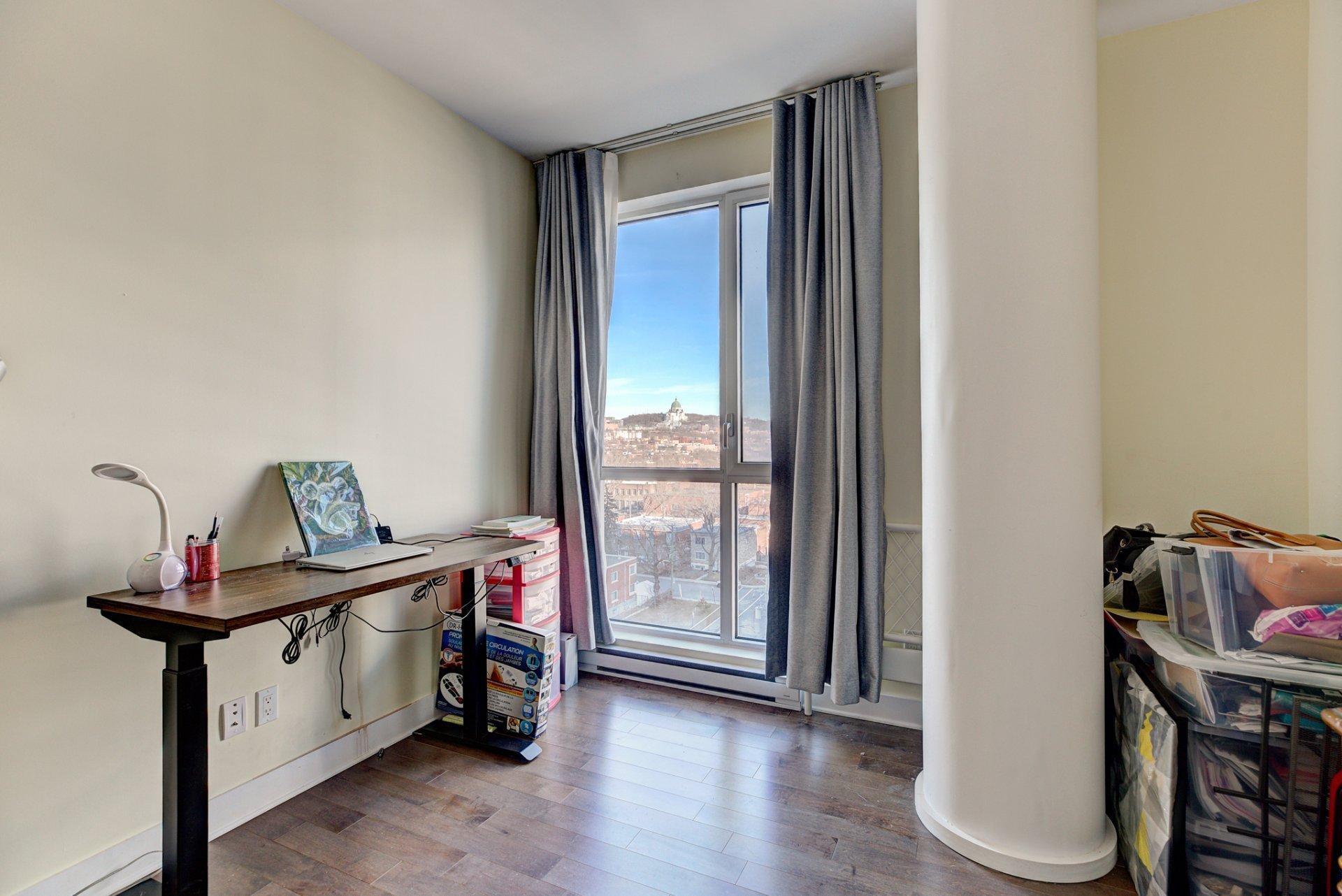 









5175


Av. de Courtrai

, 811,
Montréal (Côte-des-Neiges/Notre-Dame-de-Grâce),




QC
H3W0A9

