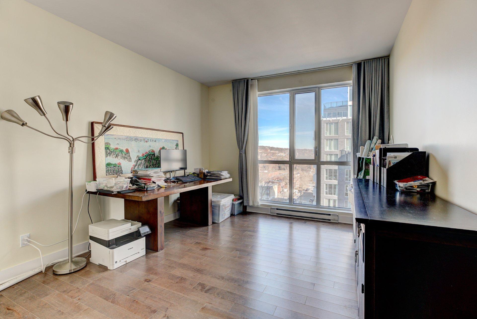 









5175


Av. de Courtrai

, 811,
Montréal (Côte-des-Neiges/Notre-Dame-de-Grâce),




QC
H3W0A9

