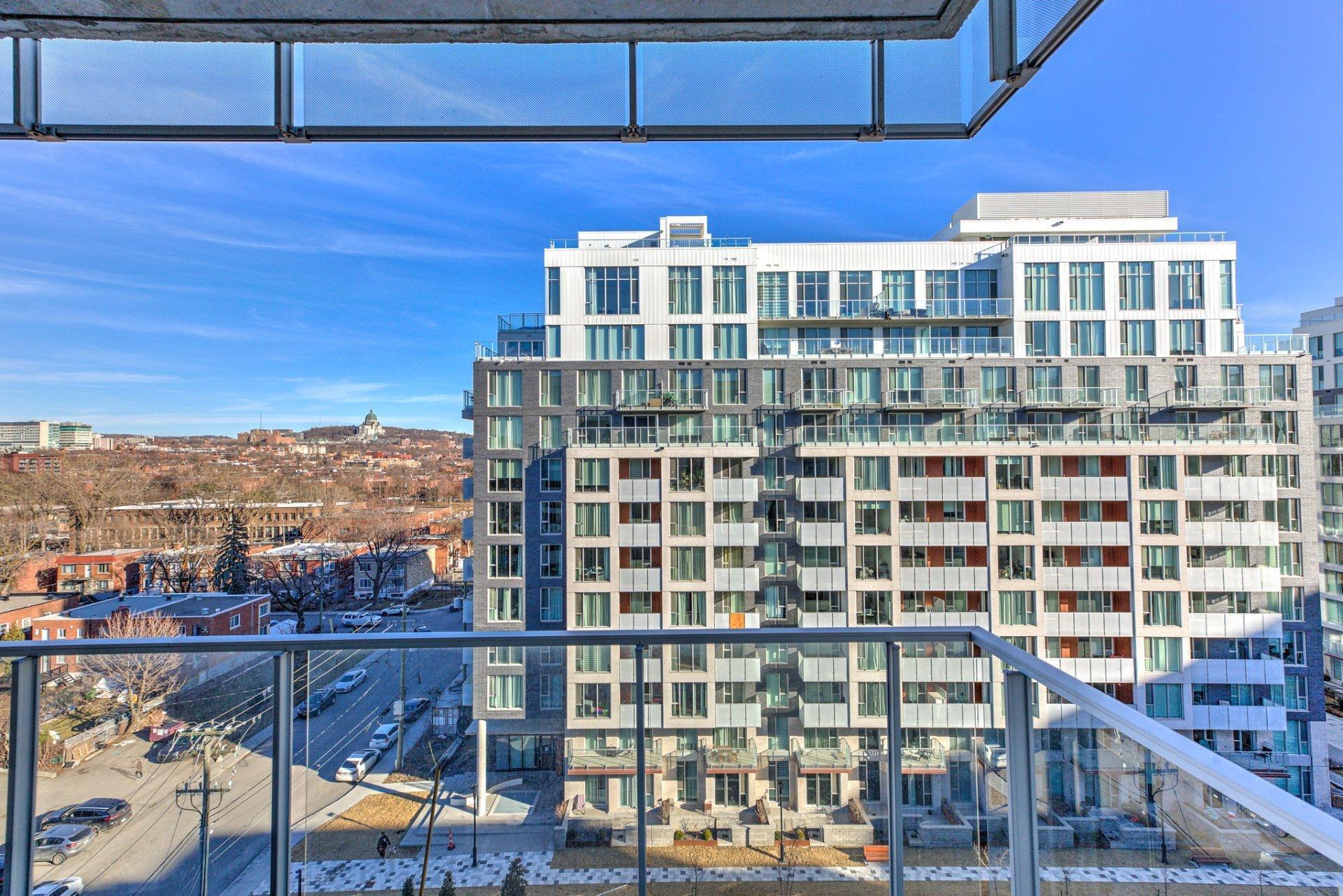 









5175


Av. de Courtrai

, 811,
Montréal (Côte-des-Neiges/Notre-Dame-de-Grâce),




QC
H3W0A9

