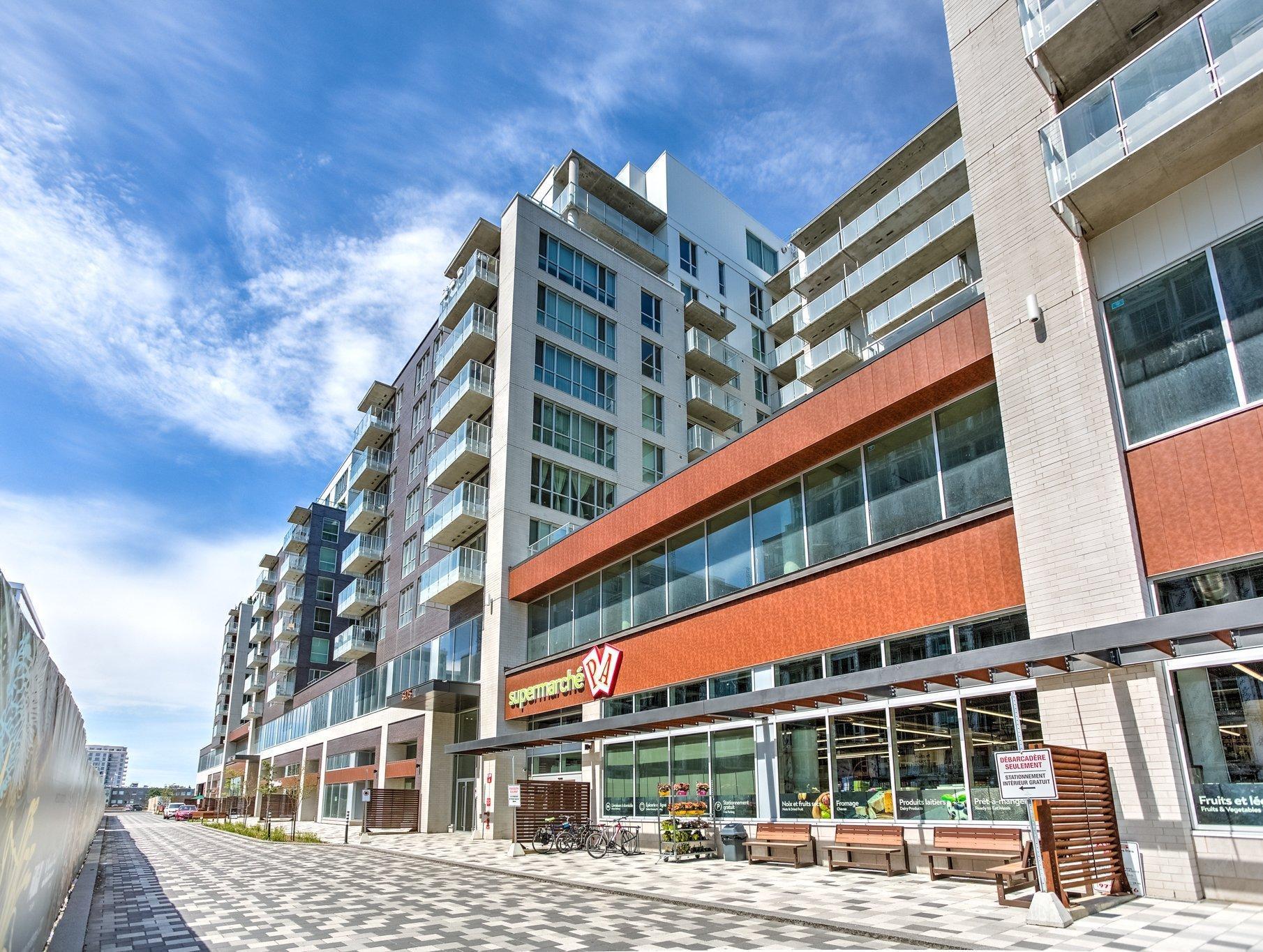 









5175


Av. de Courtrai

, 811,
Montréal (Côte-des-Neiges/Notre-Dame-de-Grâce),




QC
H3W0A9

