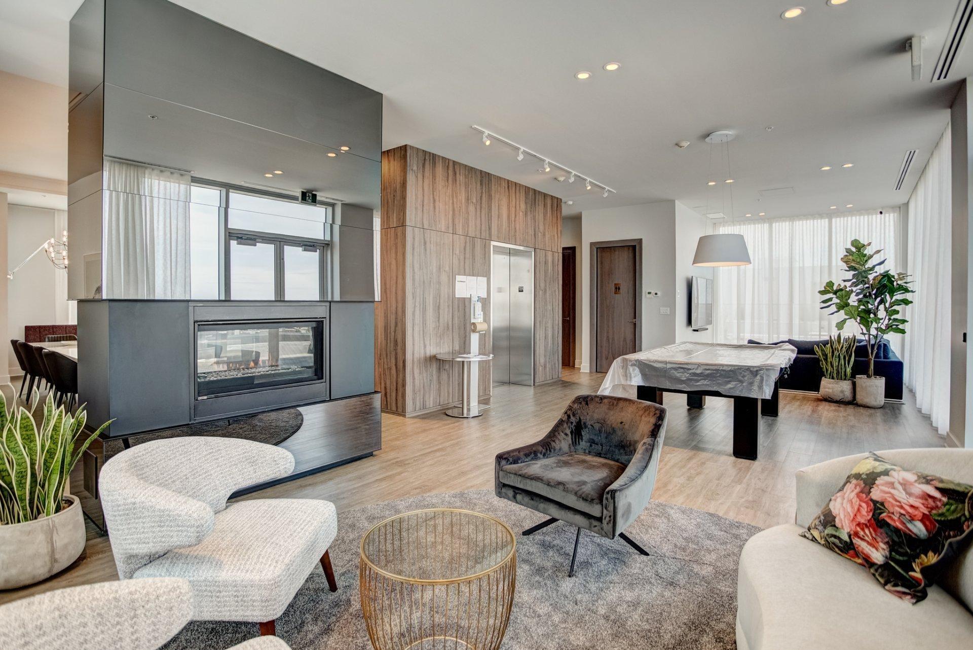 









5175


Av. de Courtrai

, 811,
Montréal (Côte-des-Neiges/Notre-Dame-de-Grâce),




QC
H3W0A9

