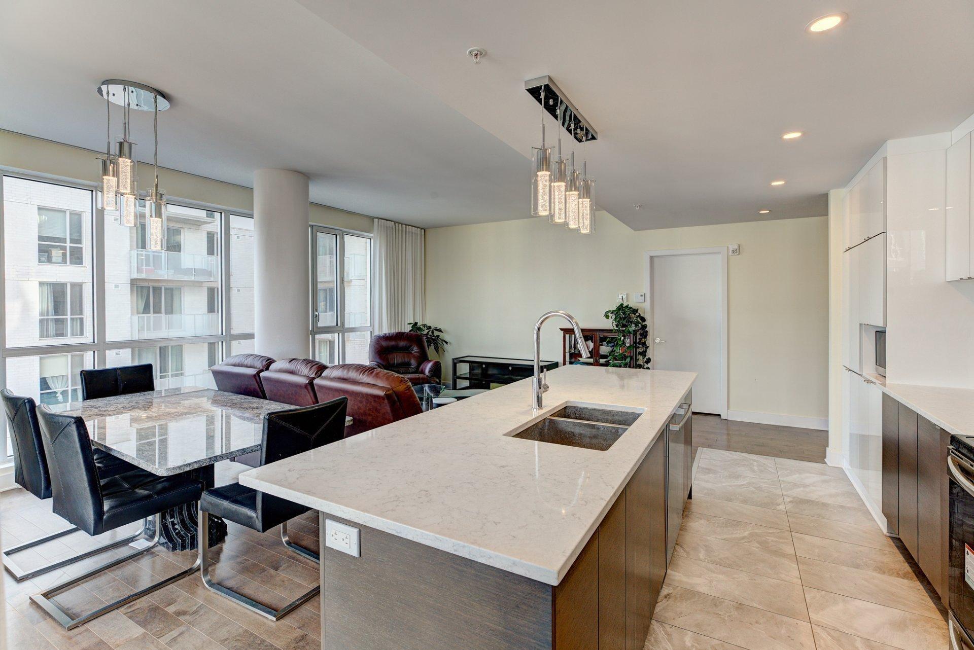 









5175


Av. de Courtrai

, 811,
Montréal (Côte-des-Neiges/Notre-Dame-de-Grâce),




QC
H3W0A9

