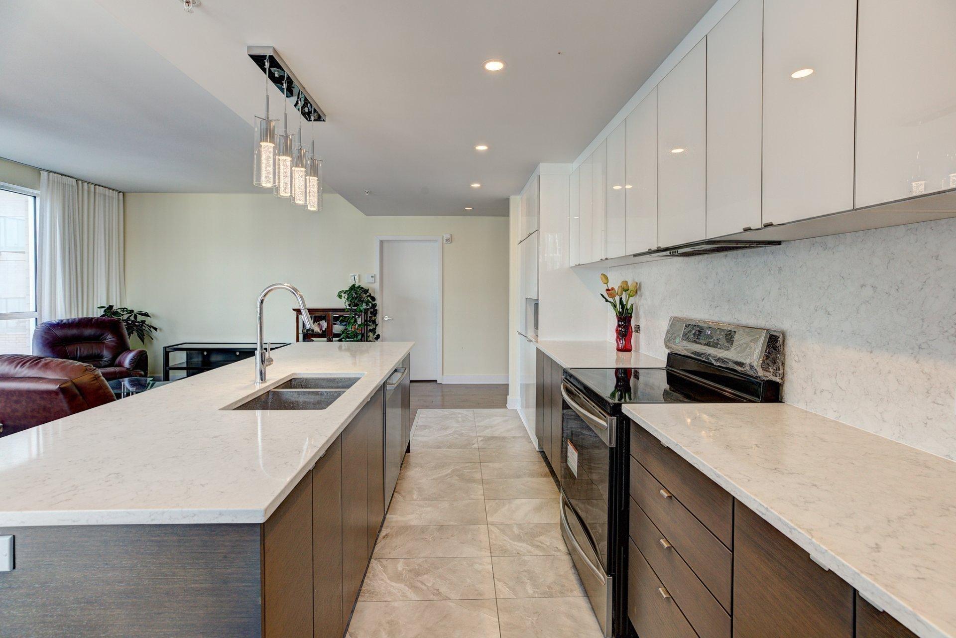 









5175


Av. de Courtrai

, 811,
Montréal (Côte-des-Neiges/Notre-Dame-de-Grâce),




QC
H3W0A9

