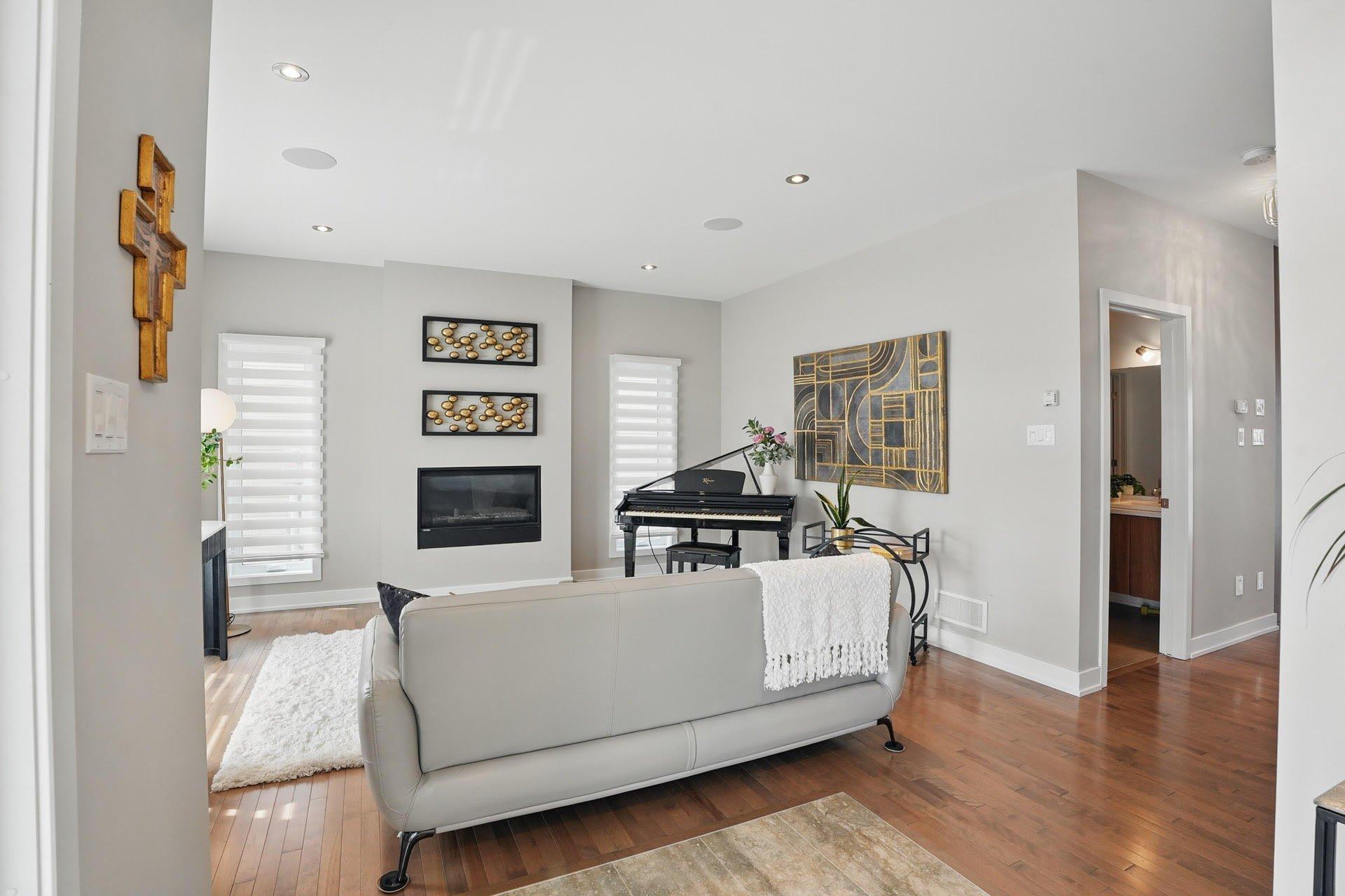 









192


Rue du Tournoi

,
Gatineau (Aylmer),




QC
J9J2T4

