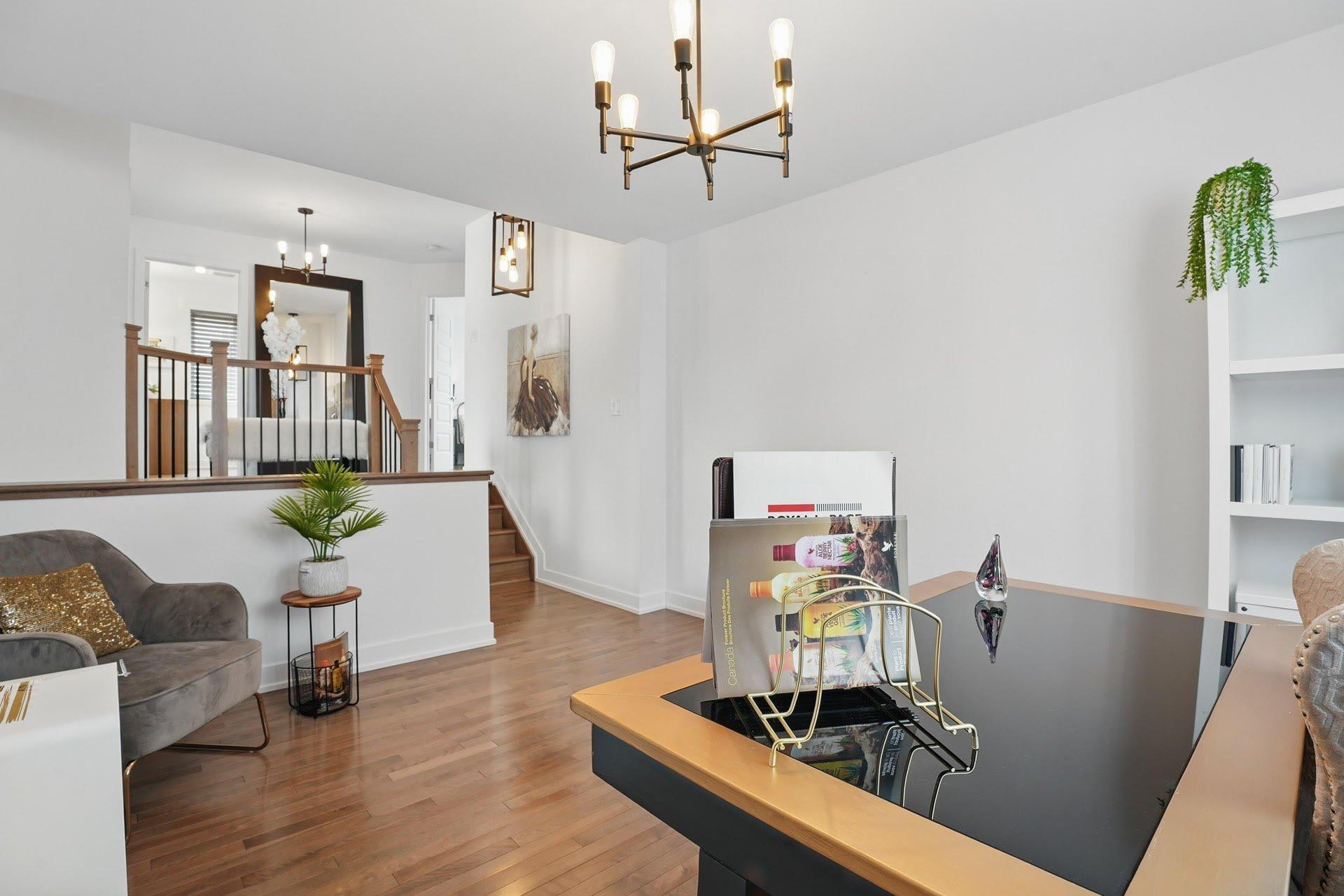 









192


Rue du Tournoi

,
Gatineau (Aylmer),




QC
J9J2T4

