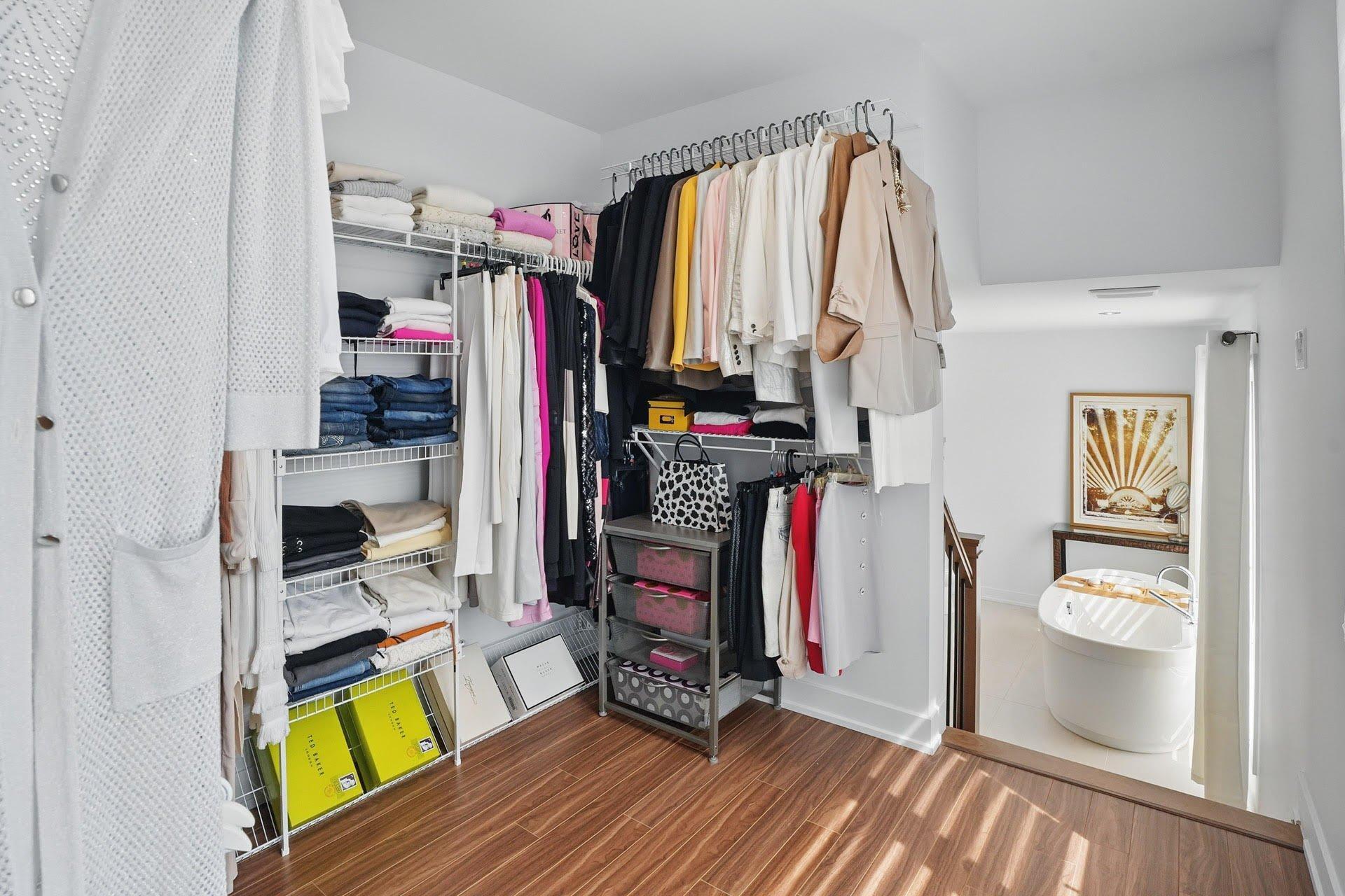 









192


Rue du Tournoi

,
Gatineau (Aylmer),




QC
J9J2T4

