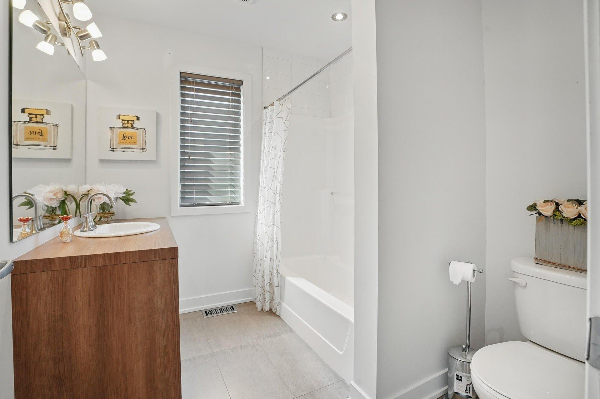 









192


Rue du Tournoi

,
Gatineau (Aylmer),




QC
J9J2T4

