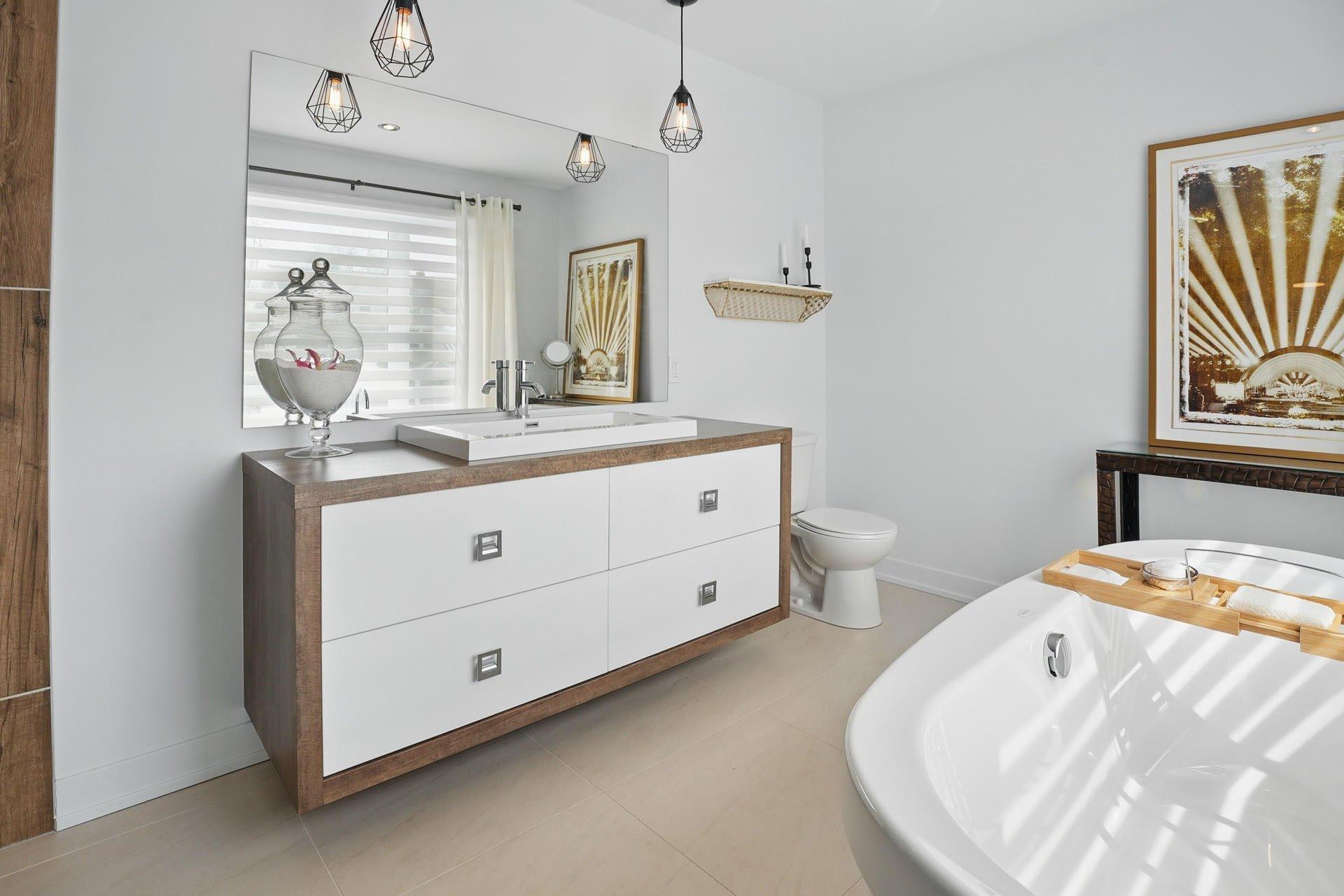 









192


Rue du Tournoi

,
Gatineau (Aylmer),




QC
J9J2T4

