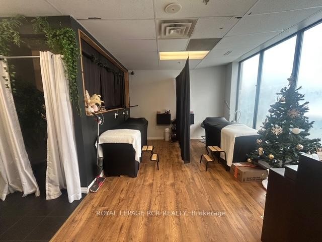 









169


Dufferin

Street South, 27,
New Tecumseth,




ON
L9R 1E6

