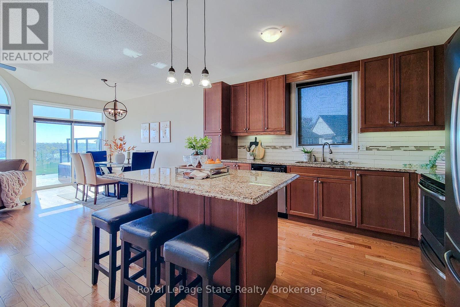 












115 TURNBERRY TRAIL

,
Welland (Hwy 406/Welland),




Ontario
L3B0B7

