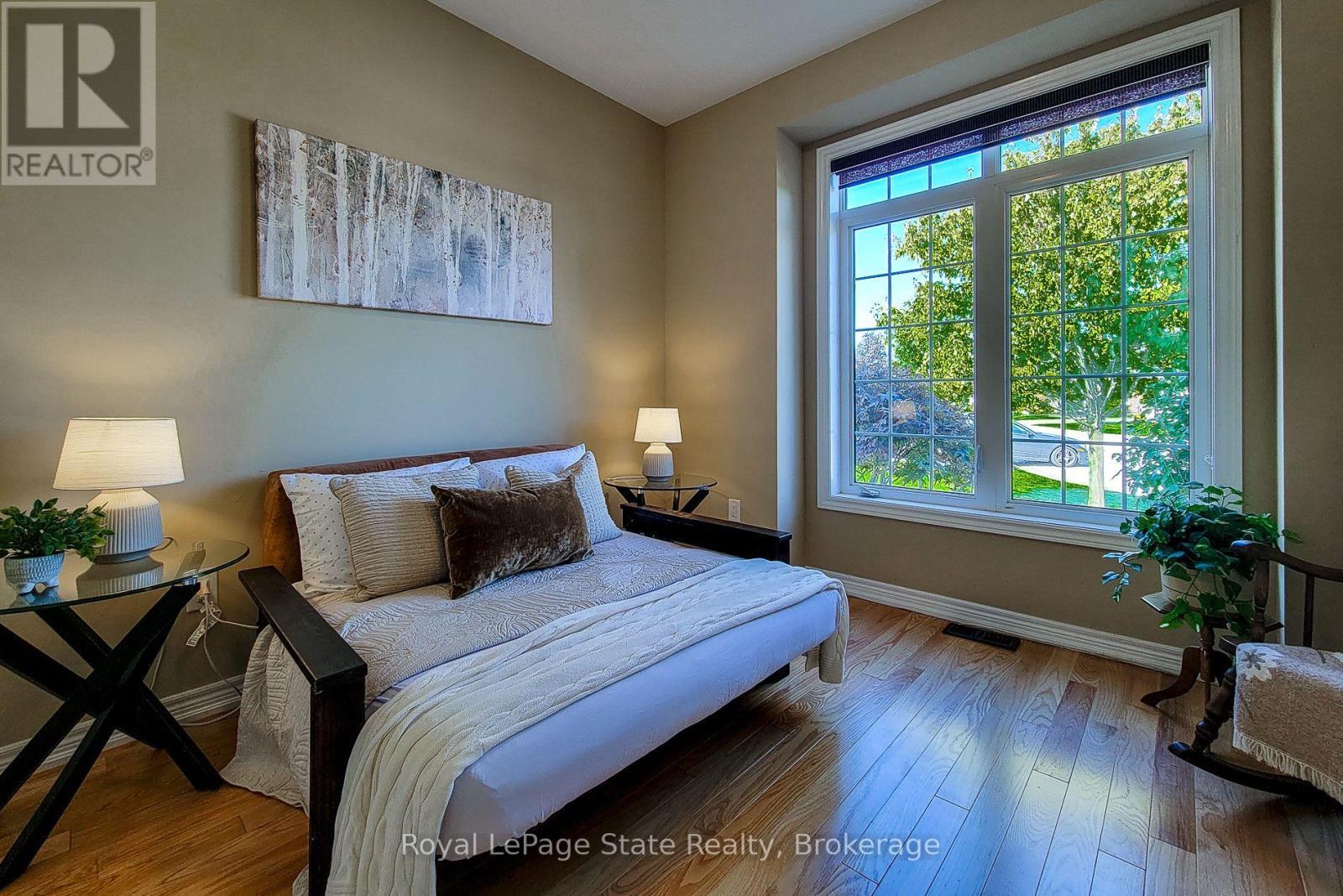 












115 TURNBERRY TRAIL

,
Welland (Hwy 406/Welland),




Ontario
L3B0B7

