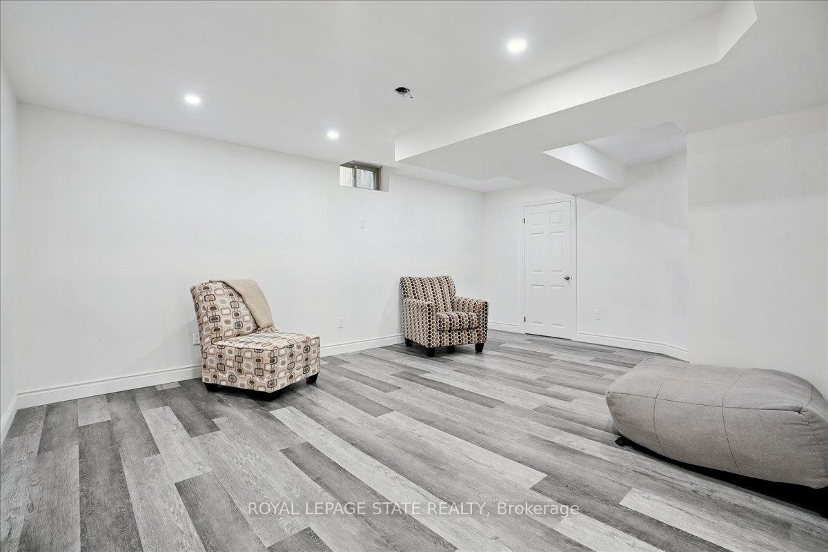 









95


Hemlock

Way,
Grimsby,




ON
L3M 0A9

