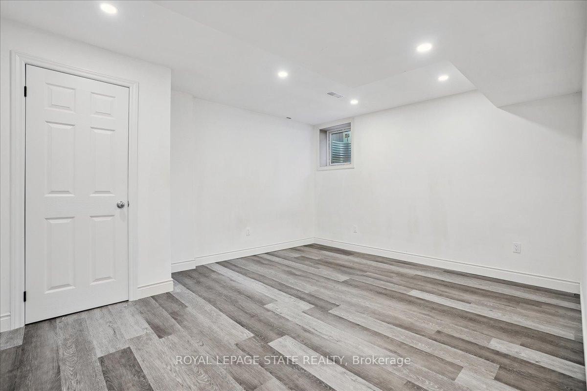 









95


Hemlock

Way,
Grimsby,




ON
L3M 0A9

