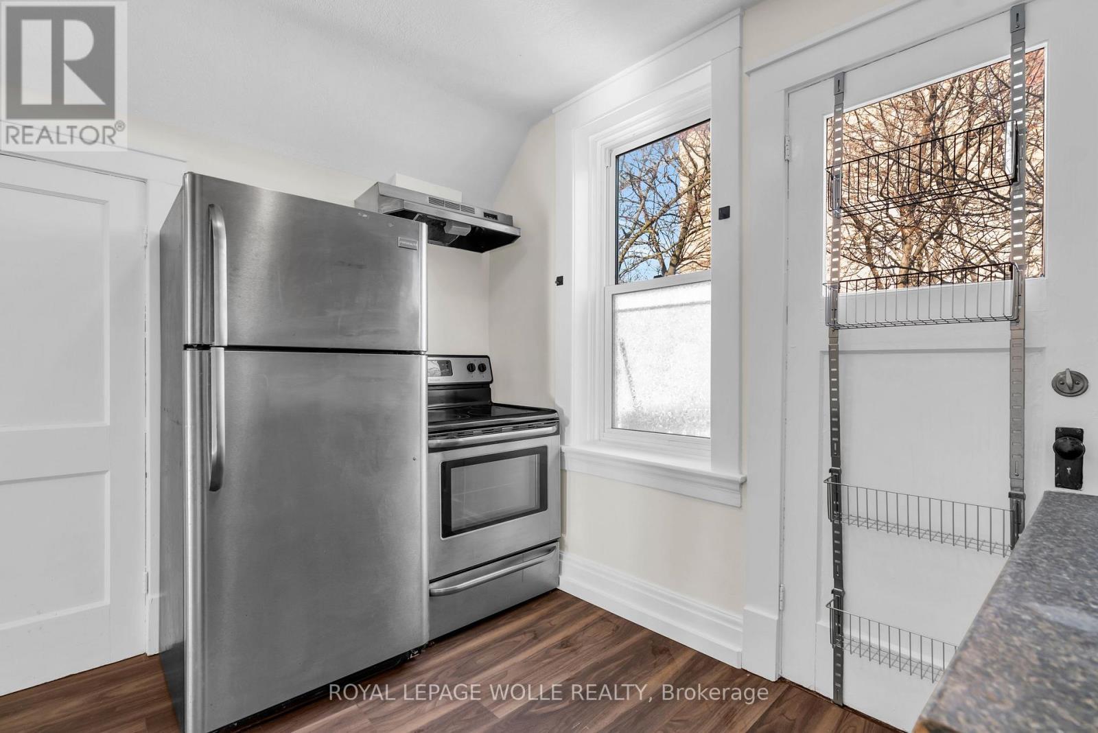 












UNIT D (UPPER) - 98 CHURCH STREET

,
Kitchener,




Ontario
N2G2S2

