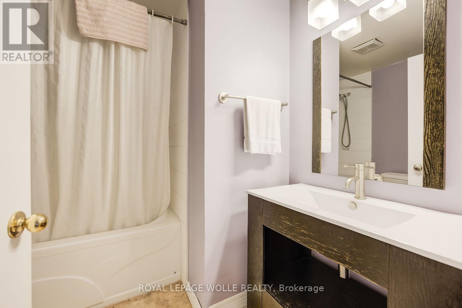 












17 - 465 WOOLWICH STREET N

,
Waterloo,




Ontario
N2K3S4

