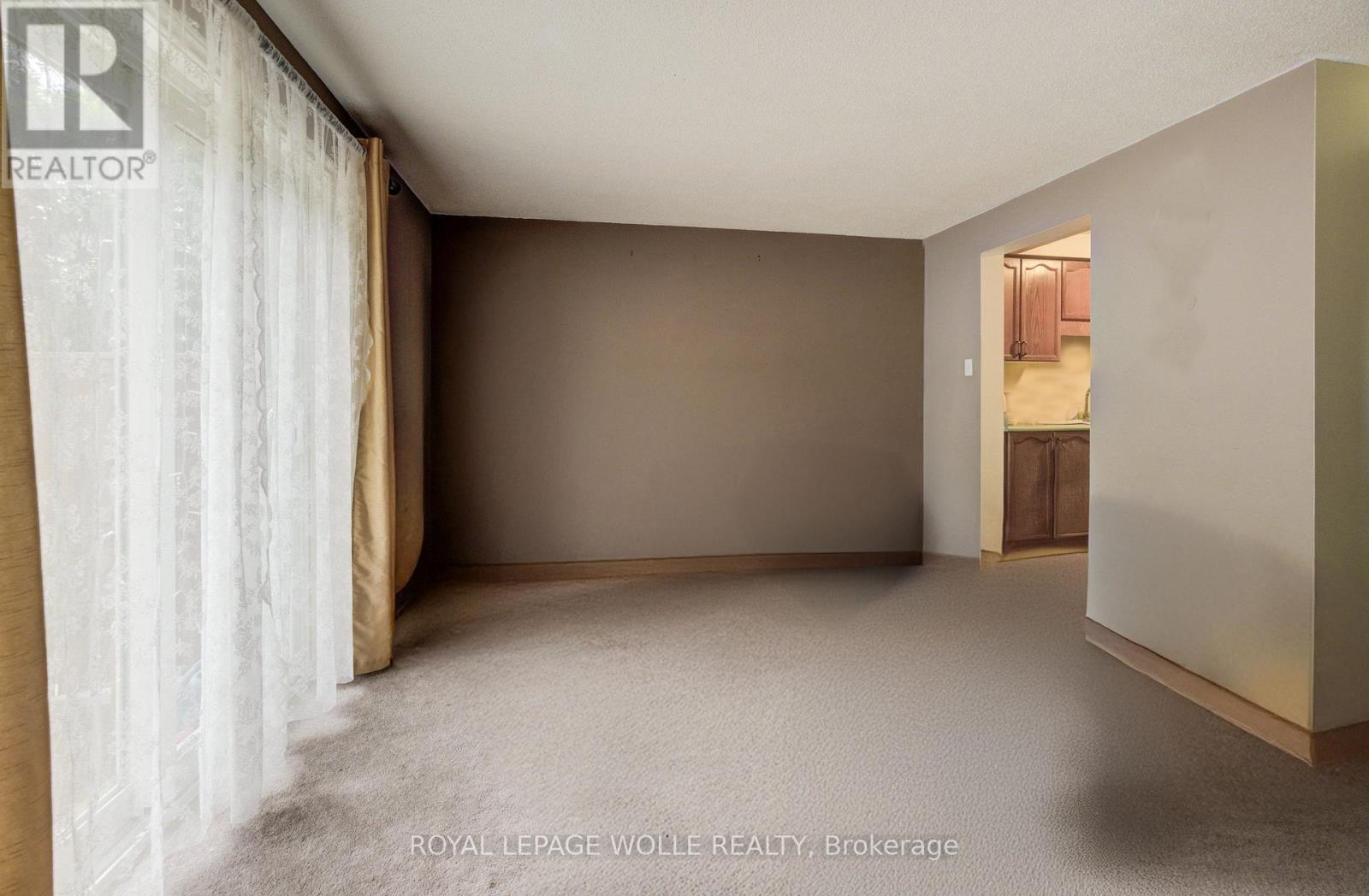 












17 - 465 WOOLWICH STREET N

,
Waterloo,




Ontario
N2K3S4

