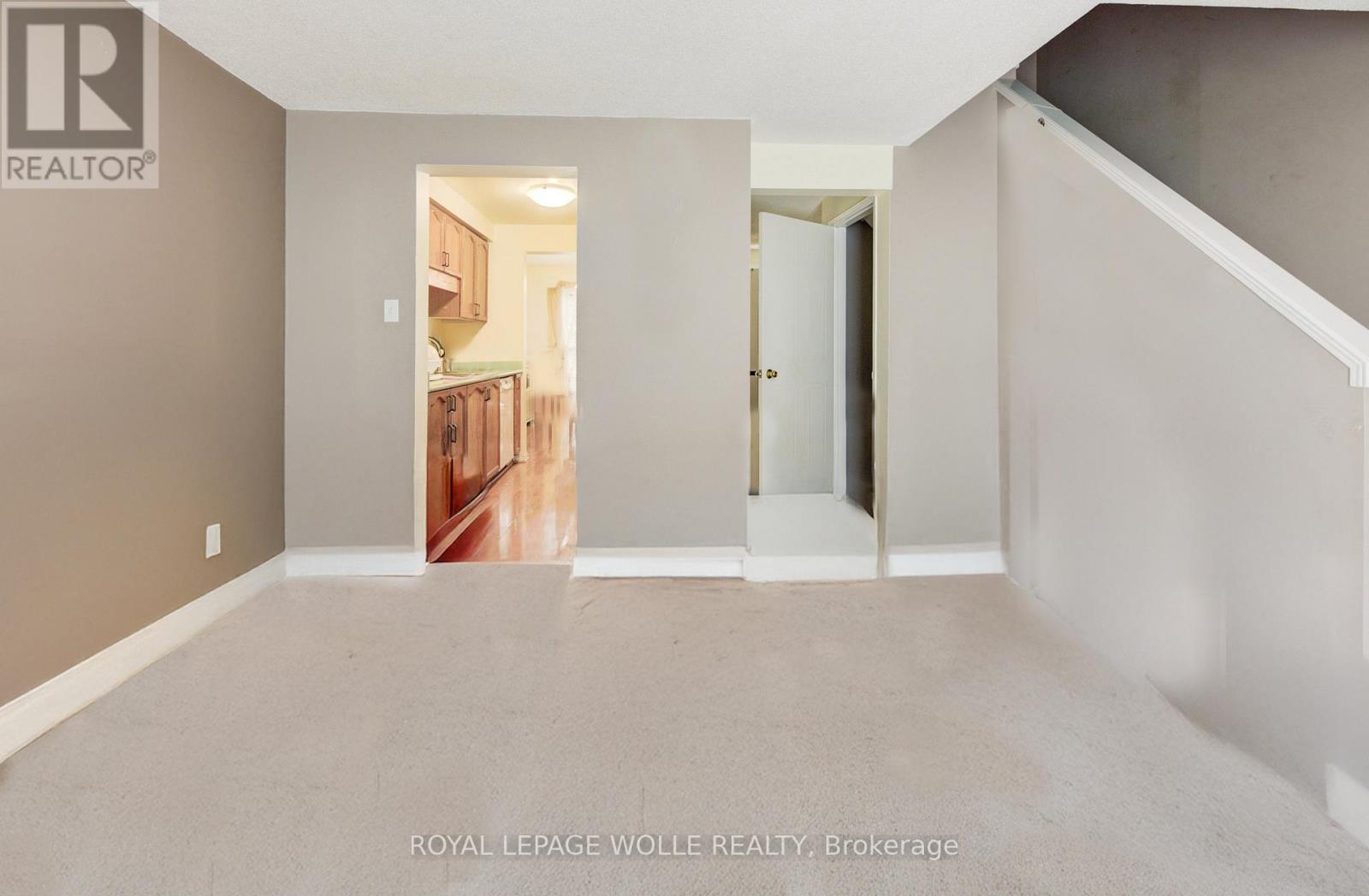 












17 - 465 WOOLWICH STREET N

,
Waterloo,




Ontario
N2K3S4

