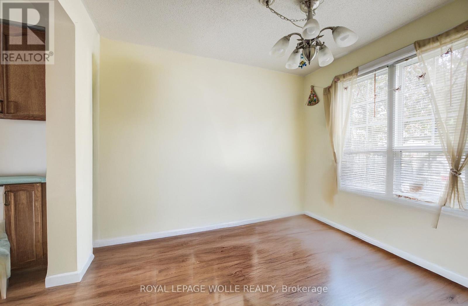 












17 - 465 WOOLWICH STREET N

,
Waterloo,




Ontario
N2K3S4

