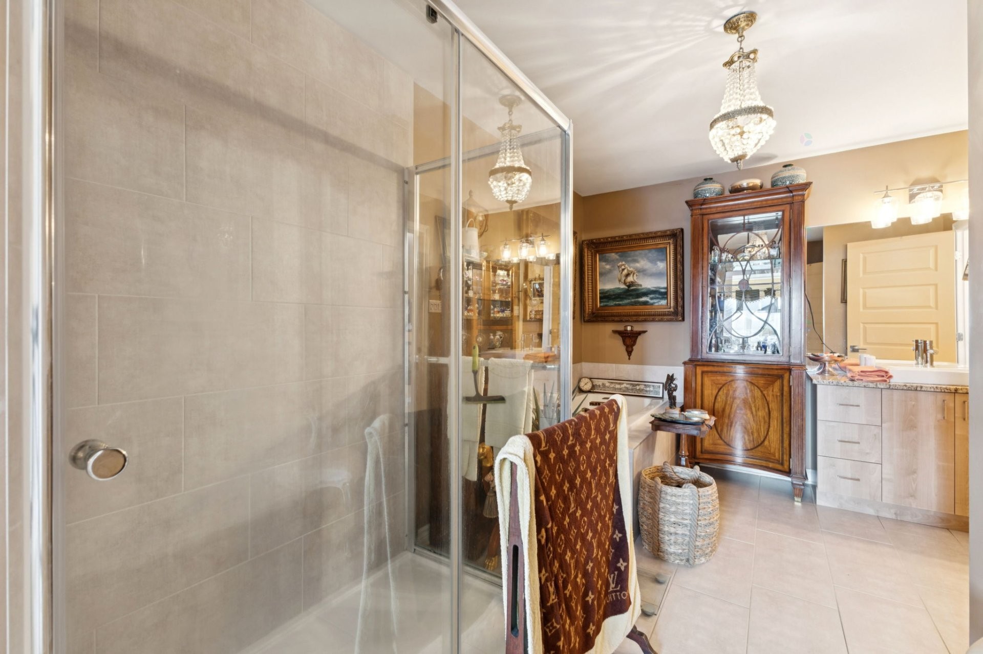 









120


Boul. de l'Amérique-Française

, 4,
Gatineau (Aylmer),




QC
J9J1G9

