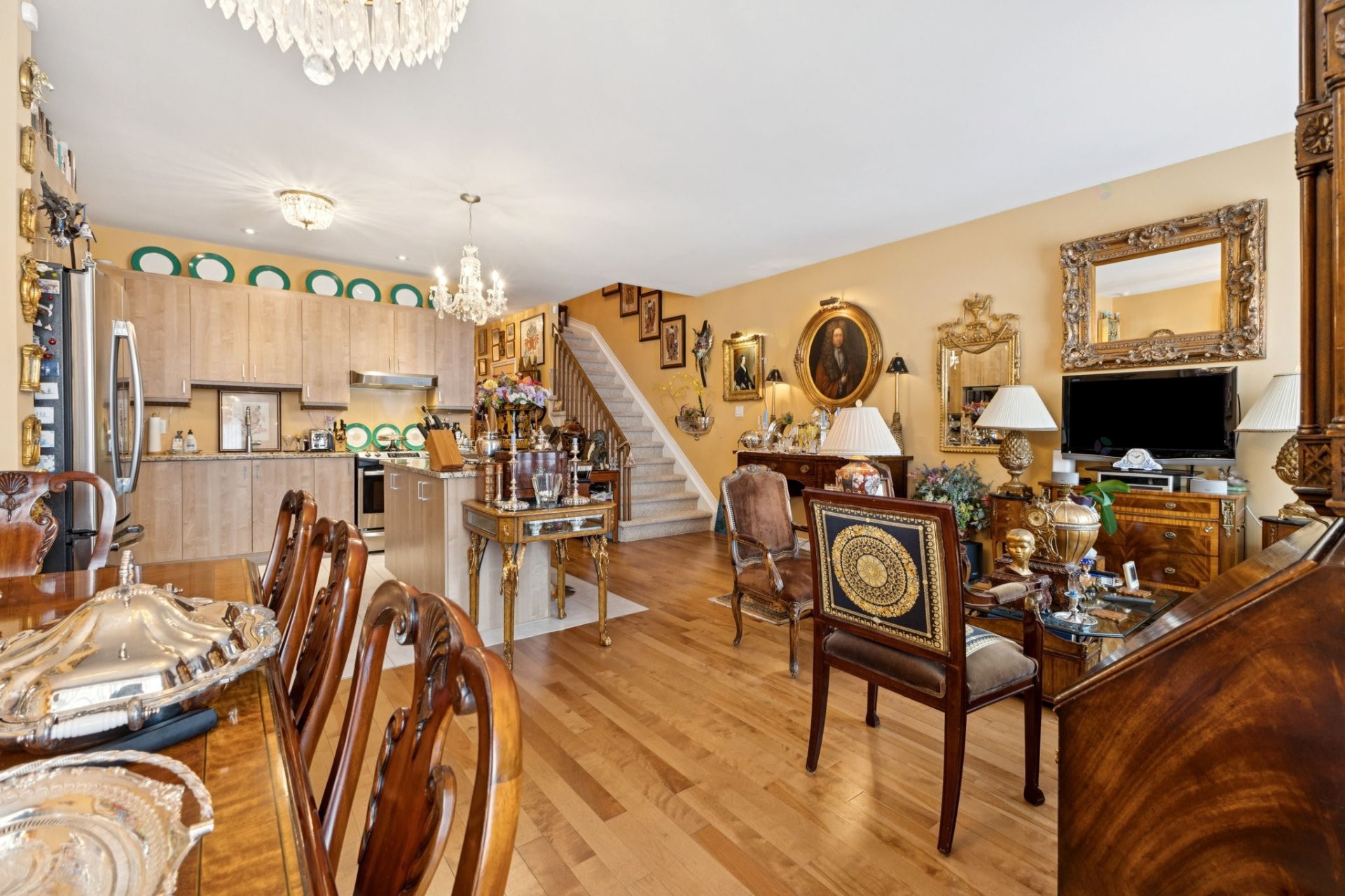 









120


Boul. de l'Amérique-Française

, 4,
Gatineau (Aylmer),




QC
J9J1G9

