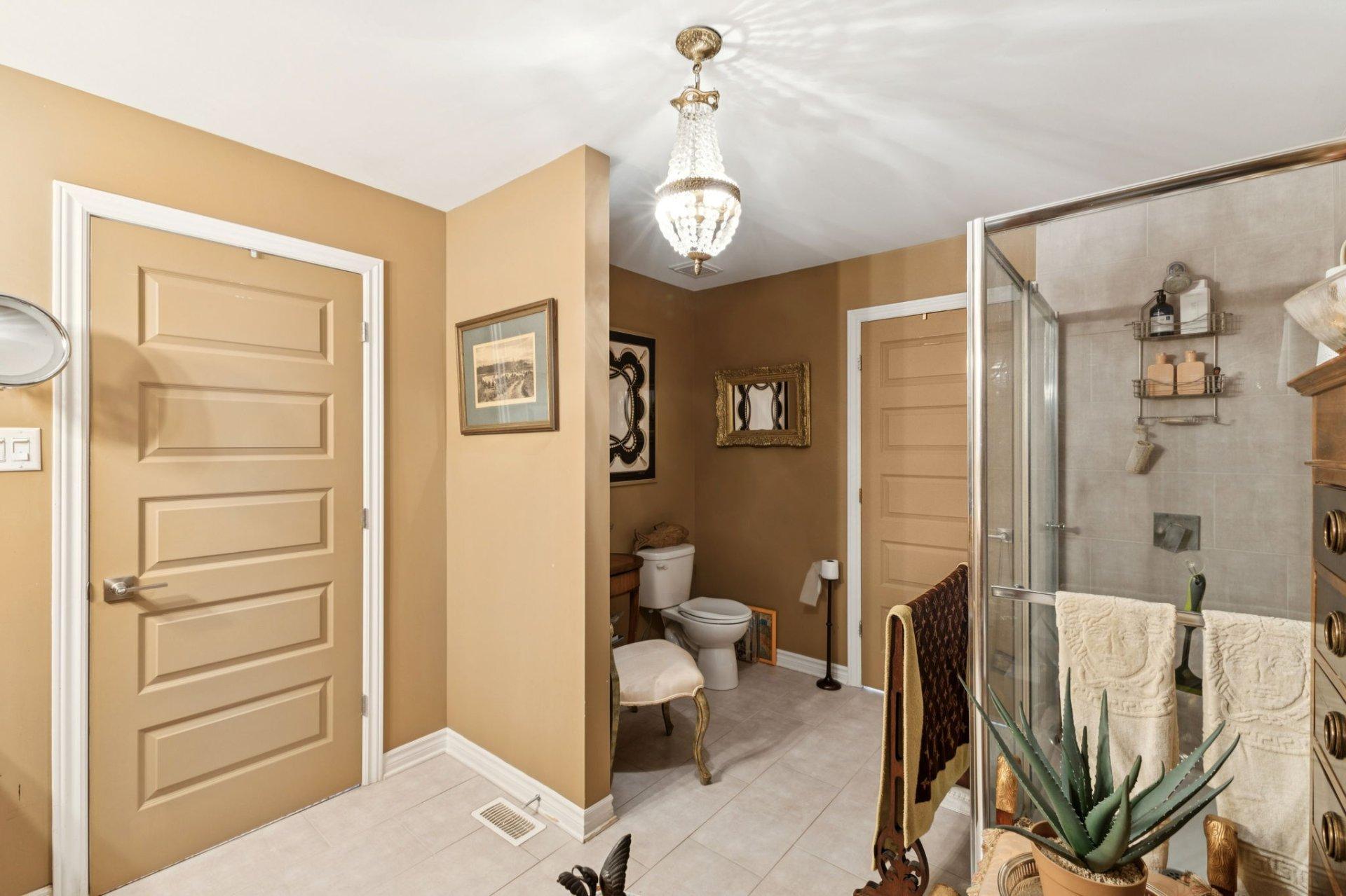 









120Z


Boul. de l'Amérique-Française

, 4,
Gatineau (Aylmer),




QC
J9J1G9

