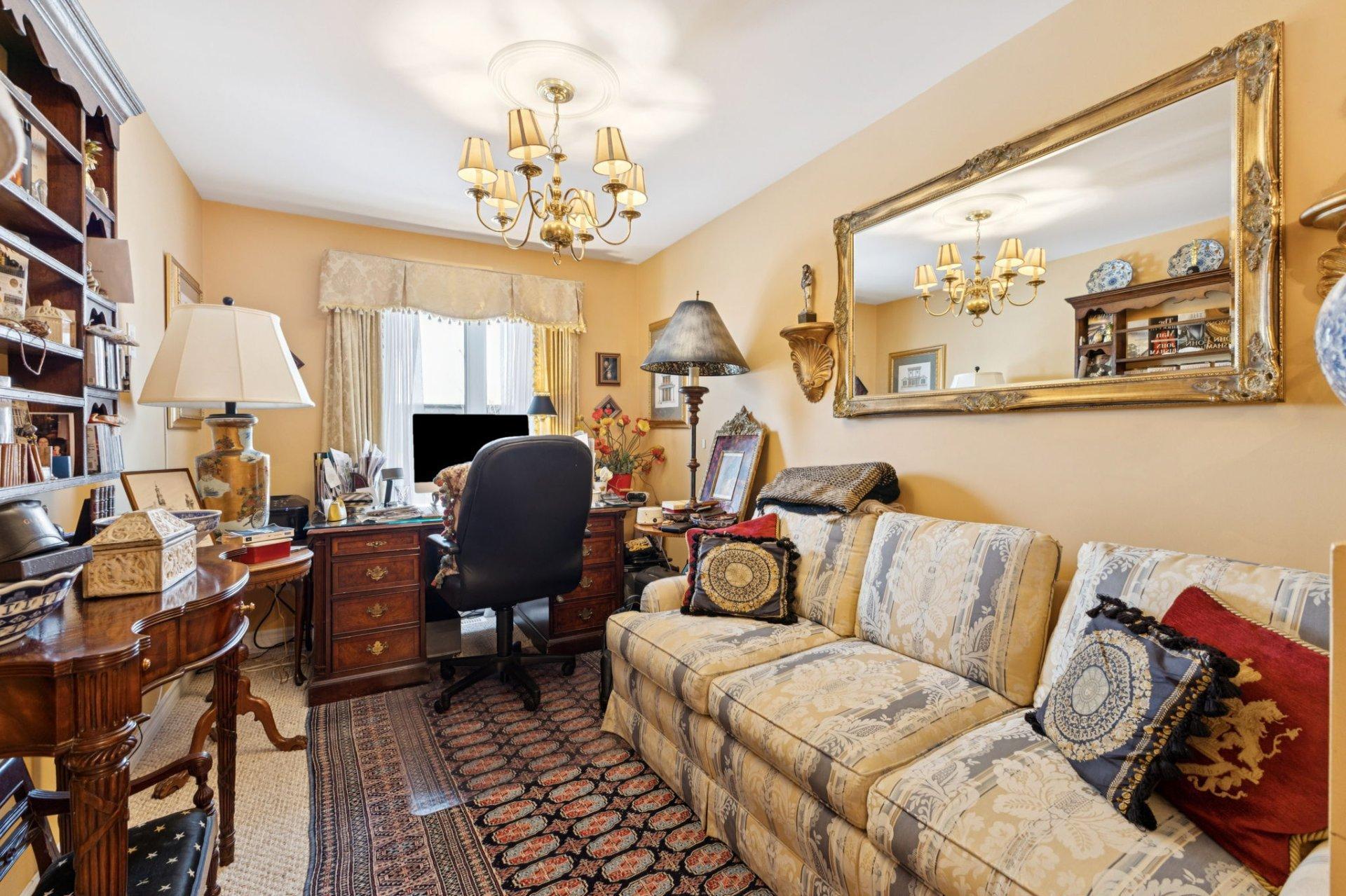 









120Z


Boul. de l'Amérique-Française

, 4,
Gatineau (Aylmer),




QC
J9J1G9

