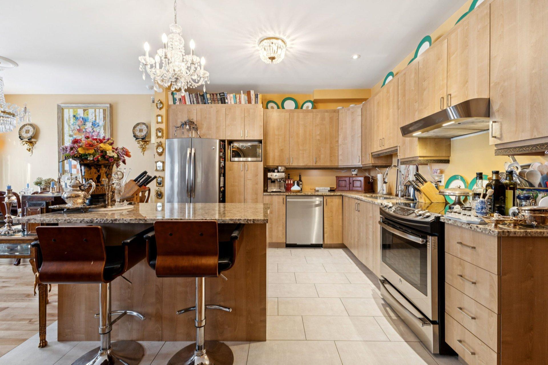 









120Z


Boul. de l'Amérique-Française

, 4,
Gatineau (Aylmer),




QC
J9J1G9

